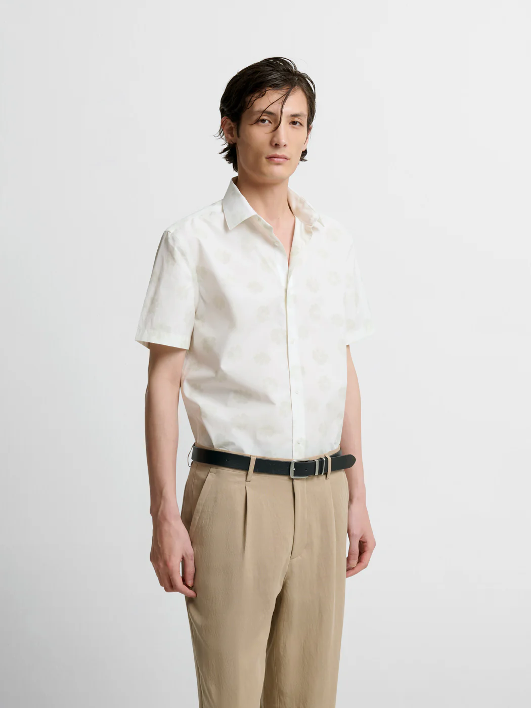 Chemise manches courtes slim fleurie