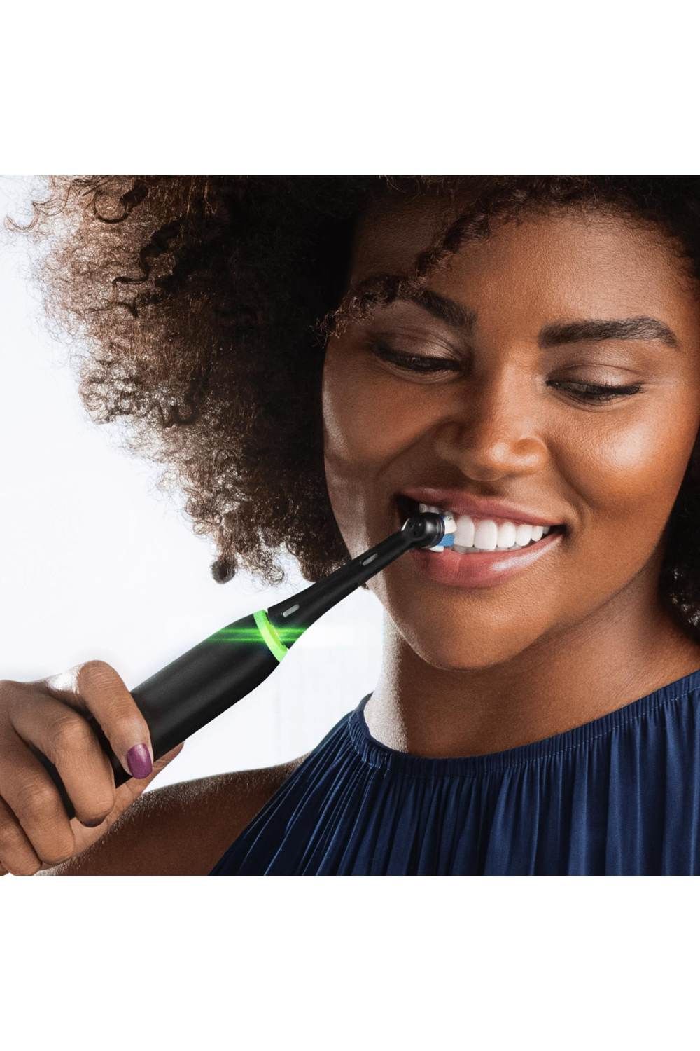 Oral B iO4 'Electric Toothbrush w/ Toothbrush Head & Travel Case', Black