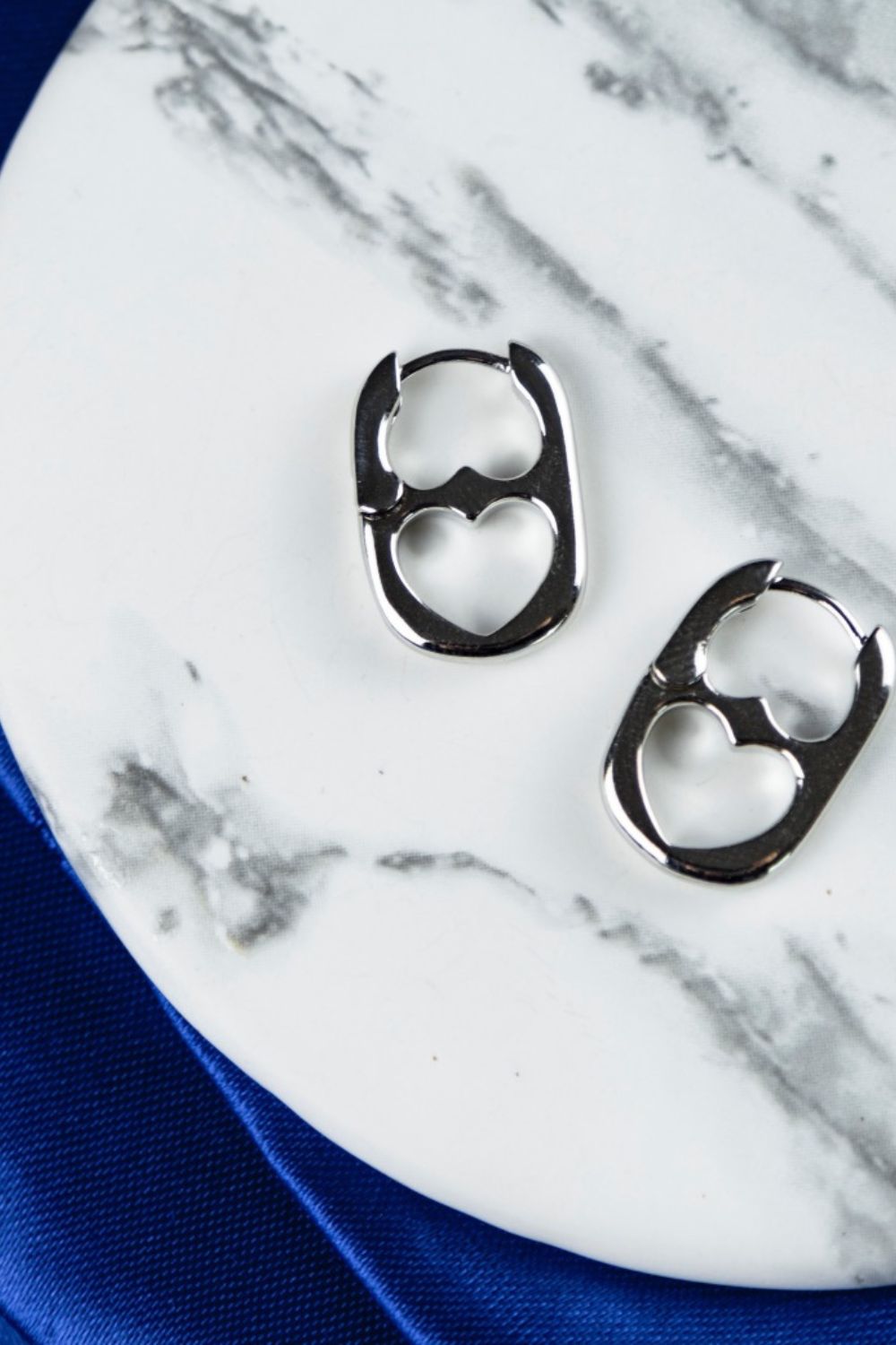 The Colourful Aura Silver U Shape Geometric Oval Hoop Earring