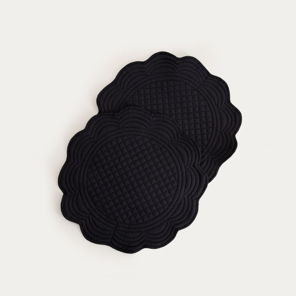 Maty stołowe ALVEN czarne okrągłe z pikowaniem, zestaw 2 szt. 38cm