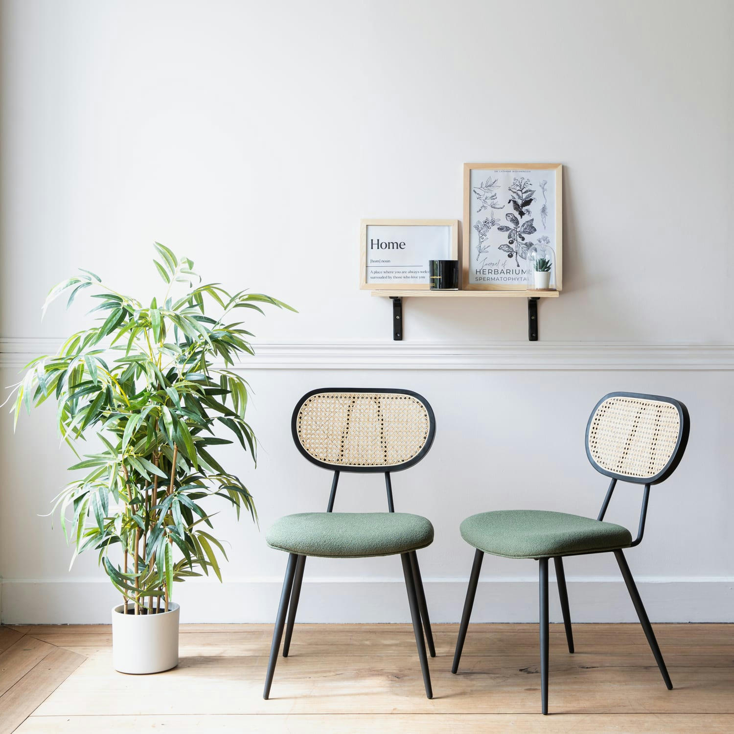 ELENA - Lot de 2 chaises en cannage et tissu boucle vert kaki