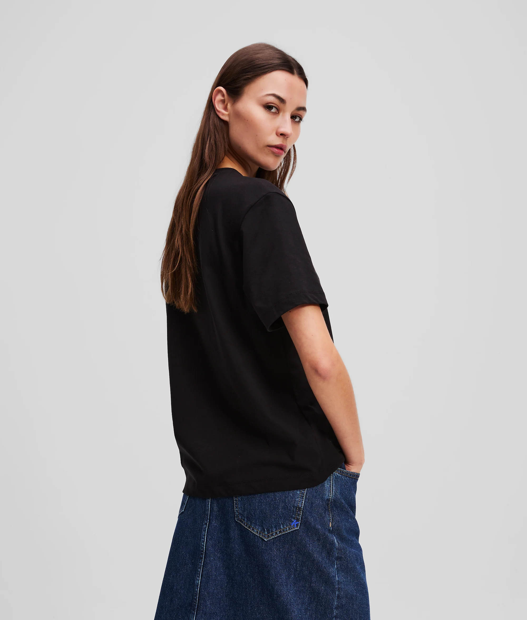 T-shirt avec logo flouté
