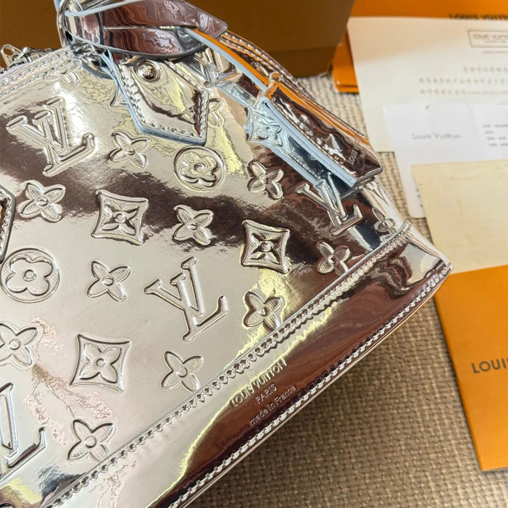 Louis Vuitton Alma BB
