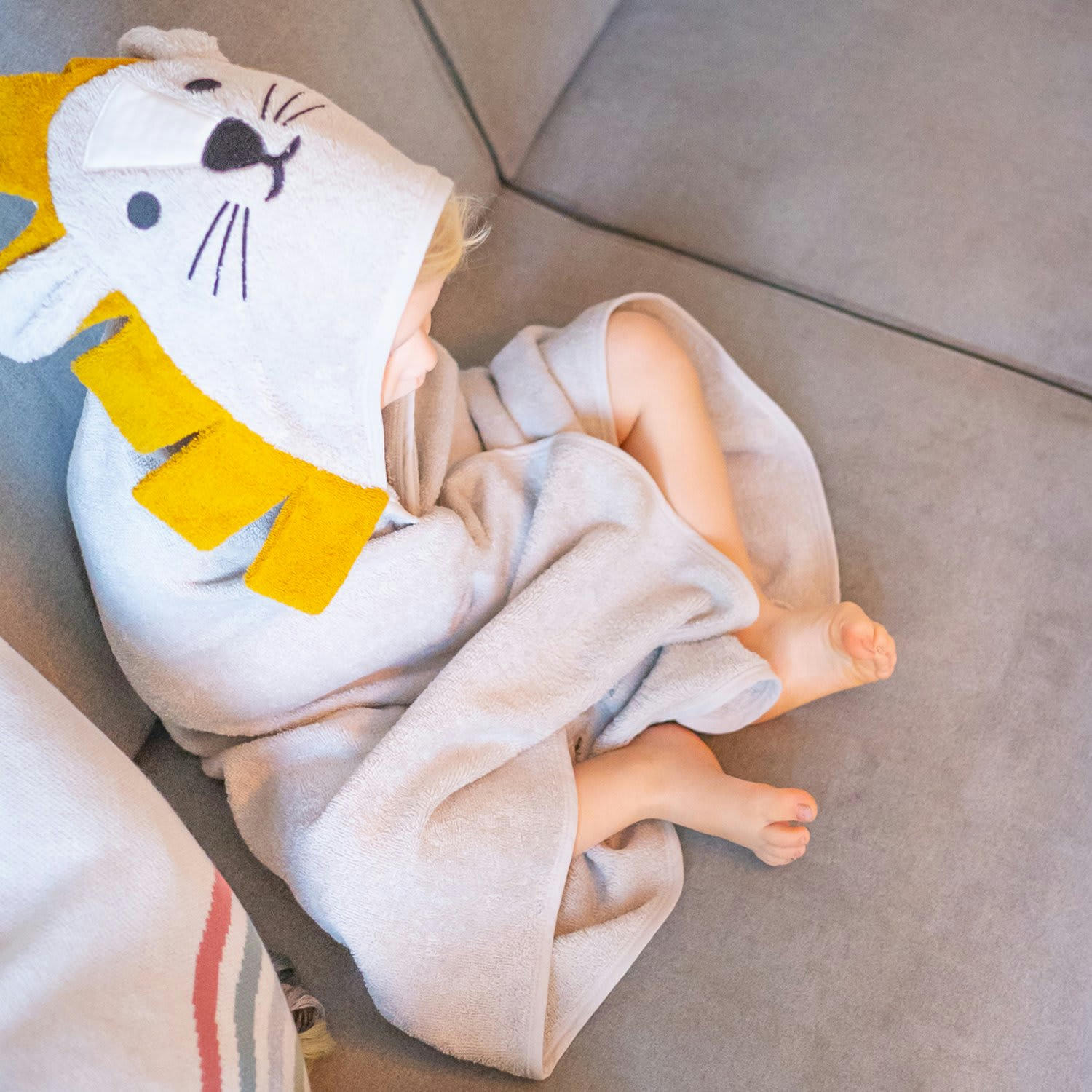 - Serviette à capuche lion