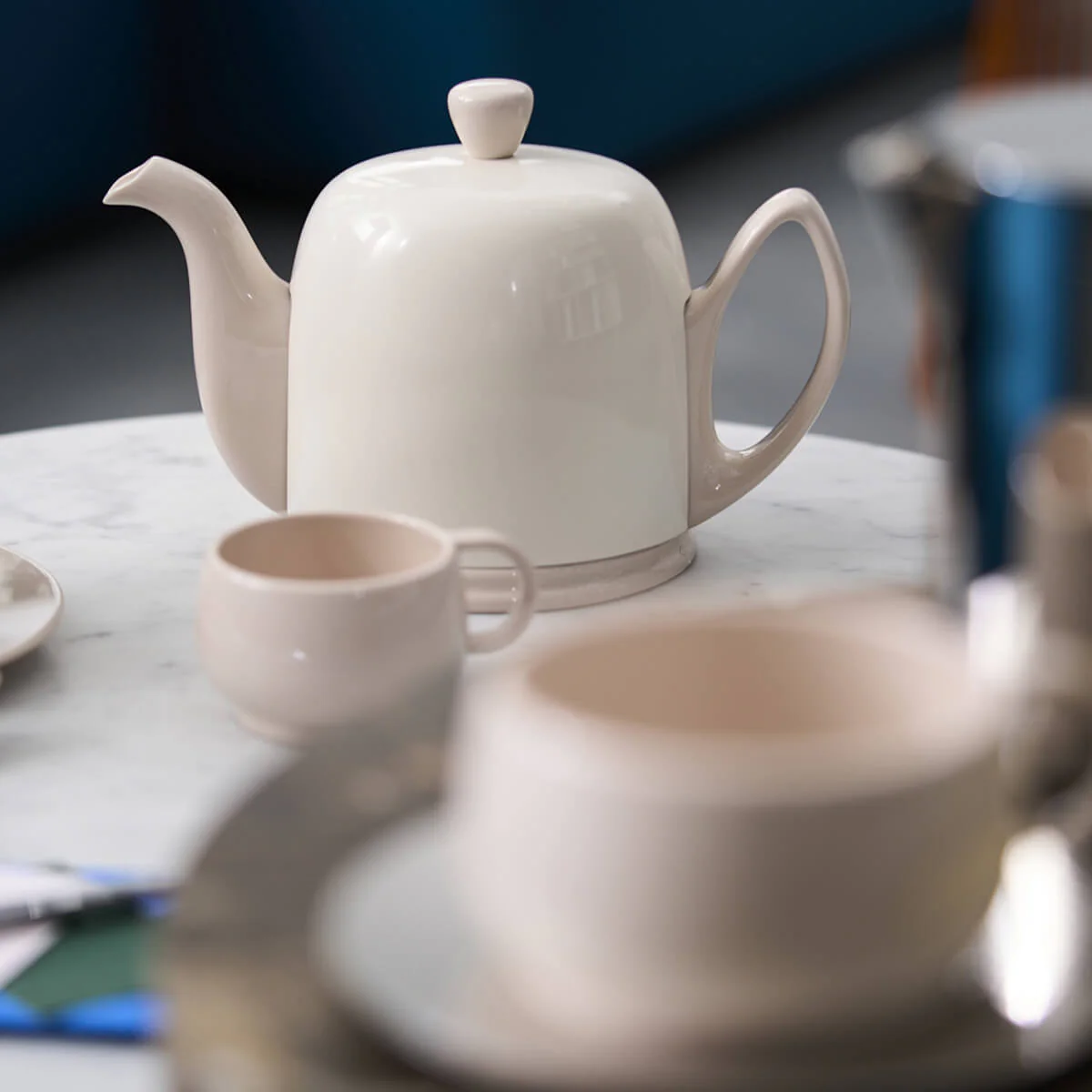 Théière 4 tasses cloche rose nude
