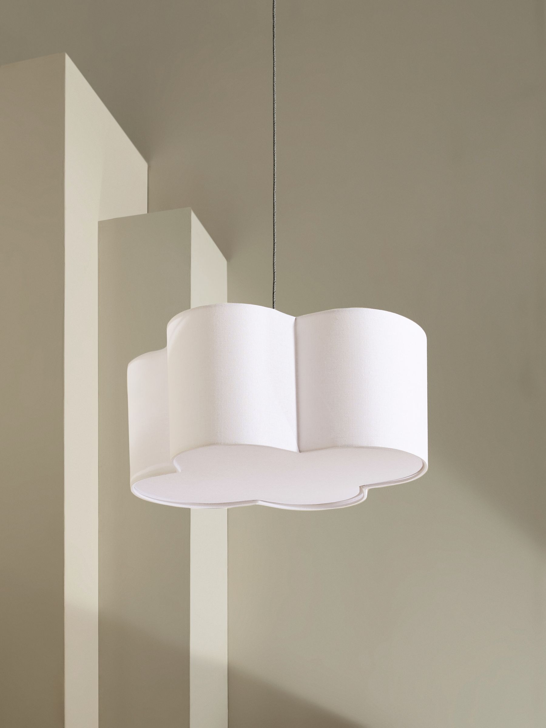 Regular Giana Pendant Ceiling Light in White
