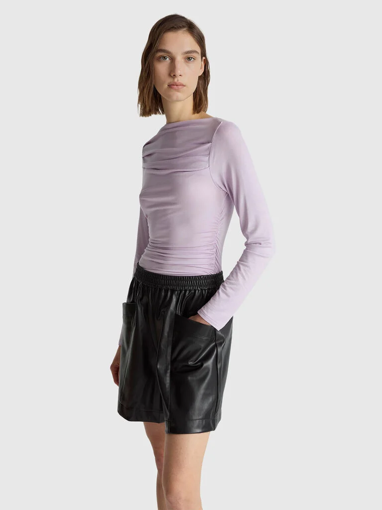 Fitted boat neck t-shirt