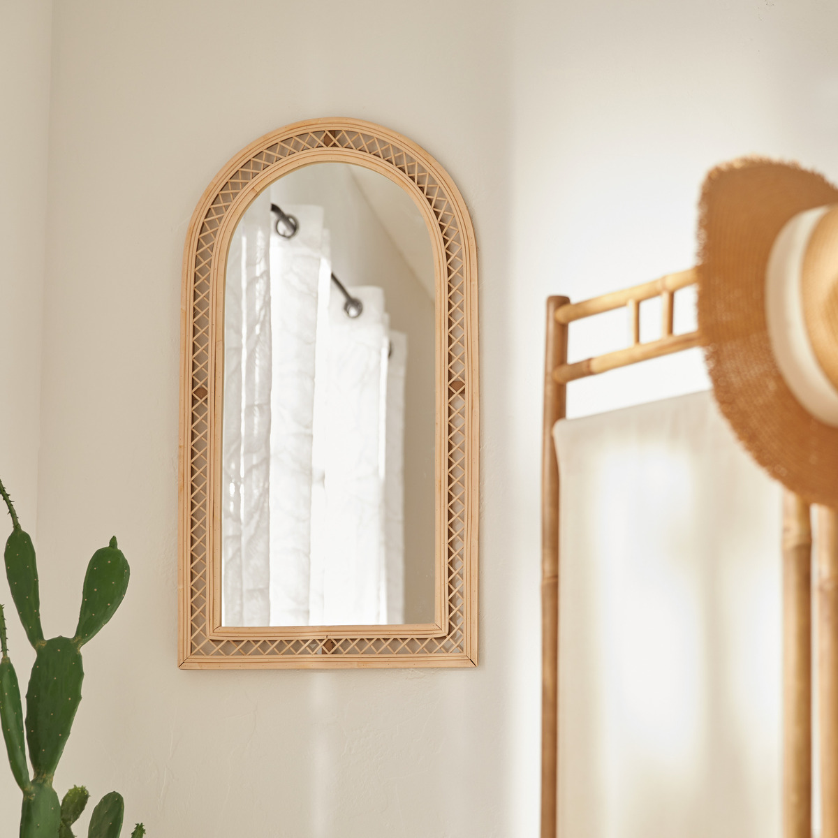 Arch mirror "Anahi" Rattan, Brown, 87x47 cm