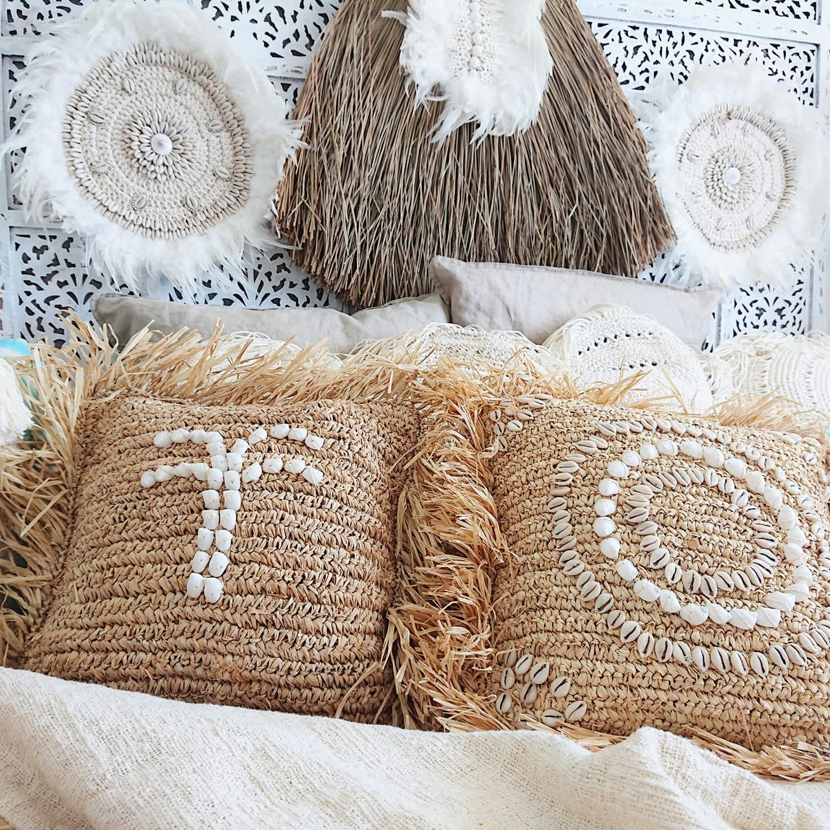 SHELLY - Housse de coussin en raphia et coquillages, beige naturel 40x40 cm