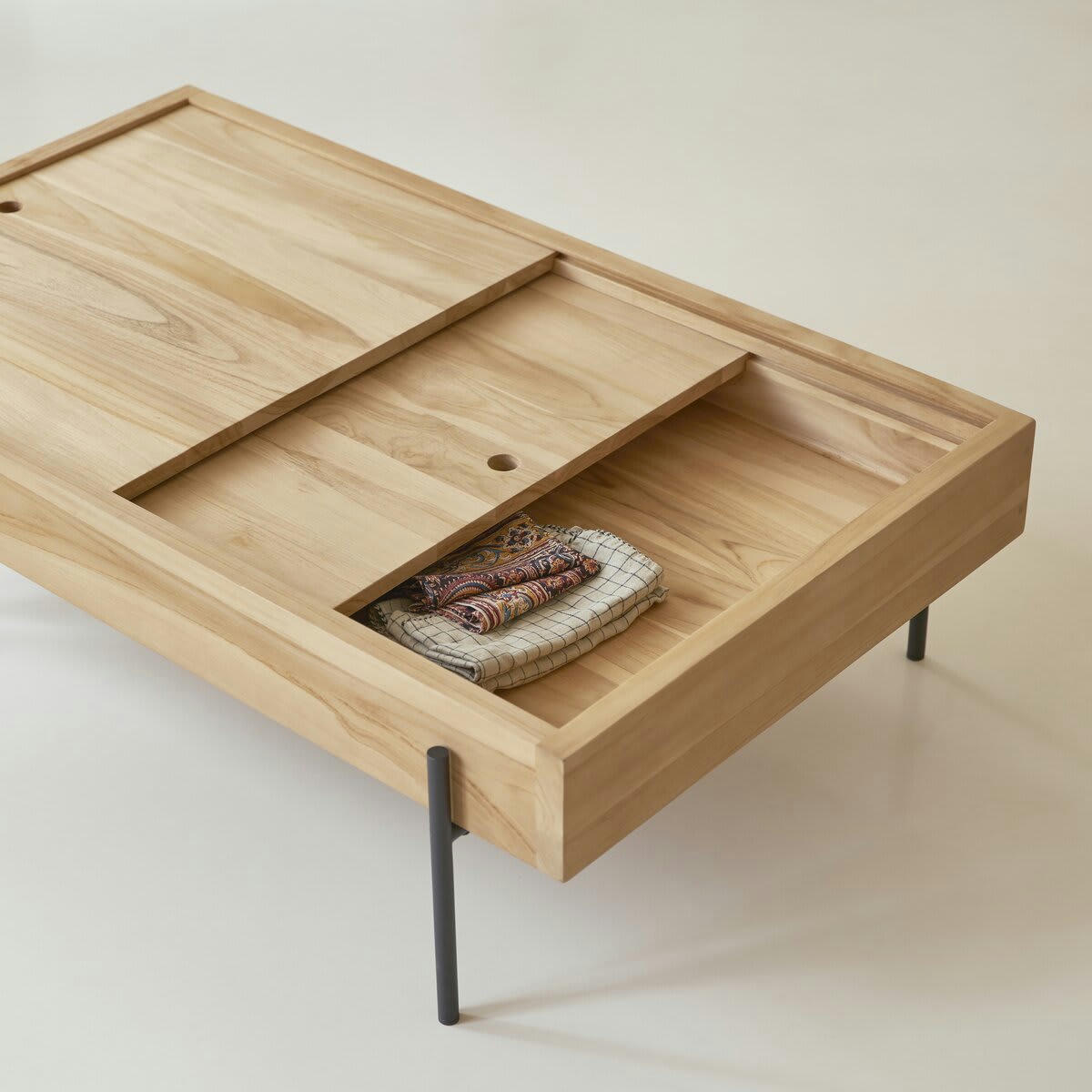 HONORINE - Table basse rangement en teck massif