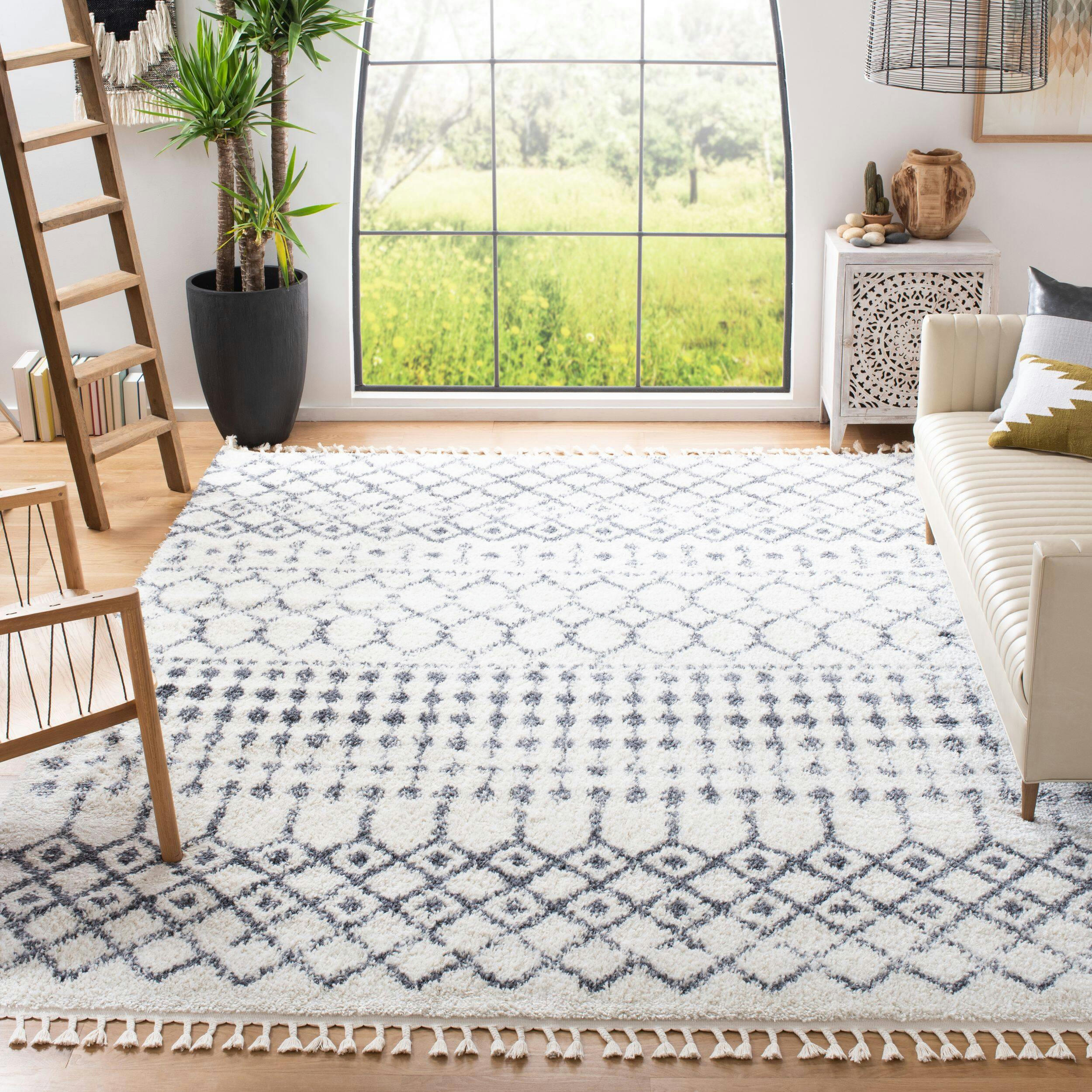 Safavieh Berber Fringe 540 Shag Rug, Cream/Dark Grey