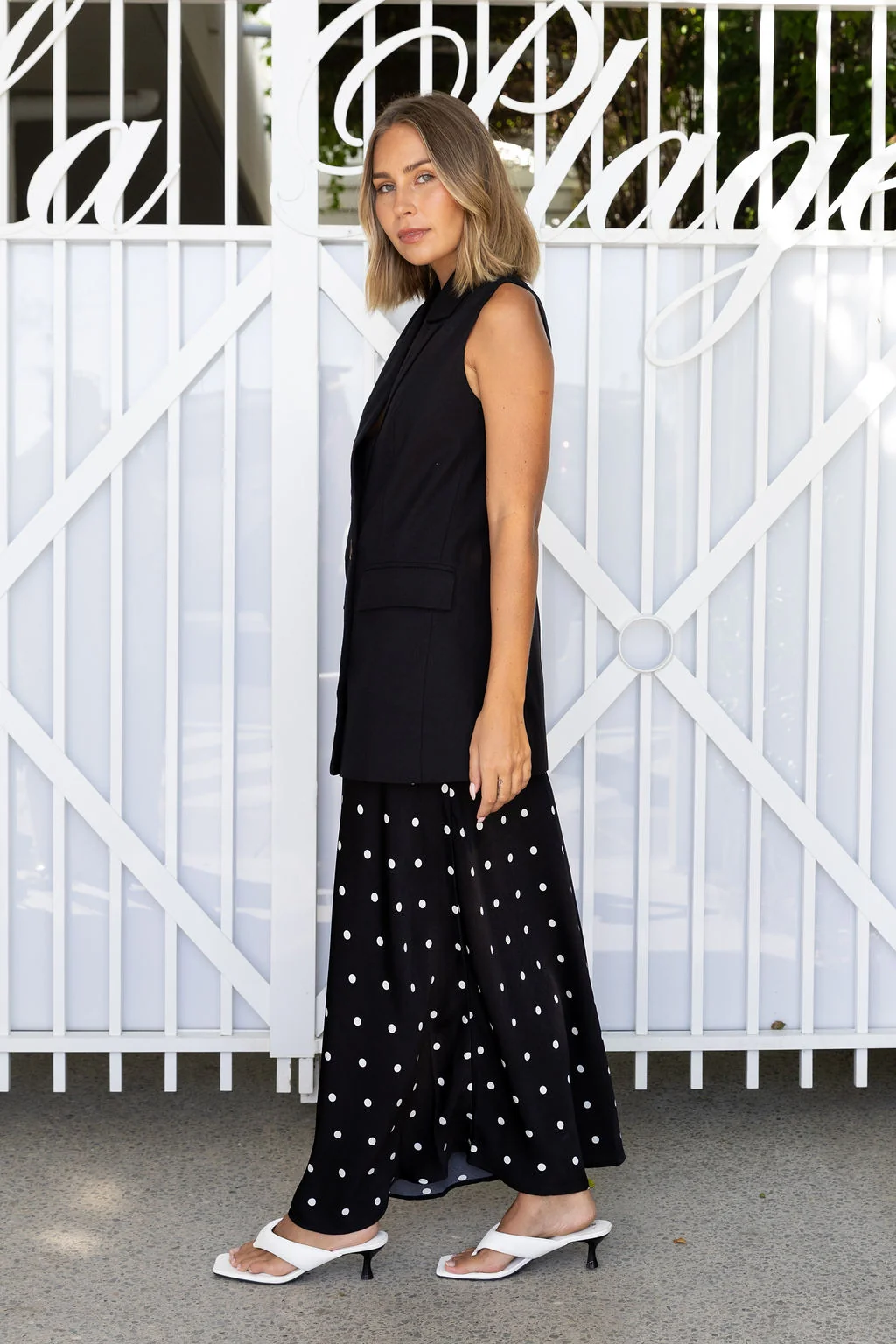 Tammy Linen Blend Longline Vest in Black