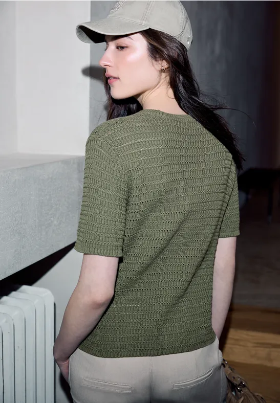 Kurzarm Pullover mit Lochmuster