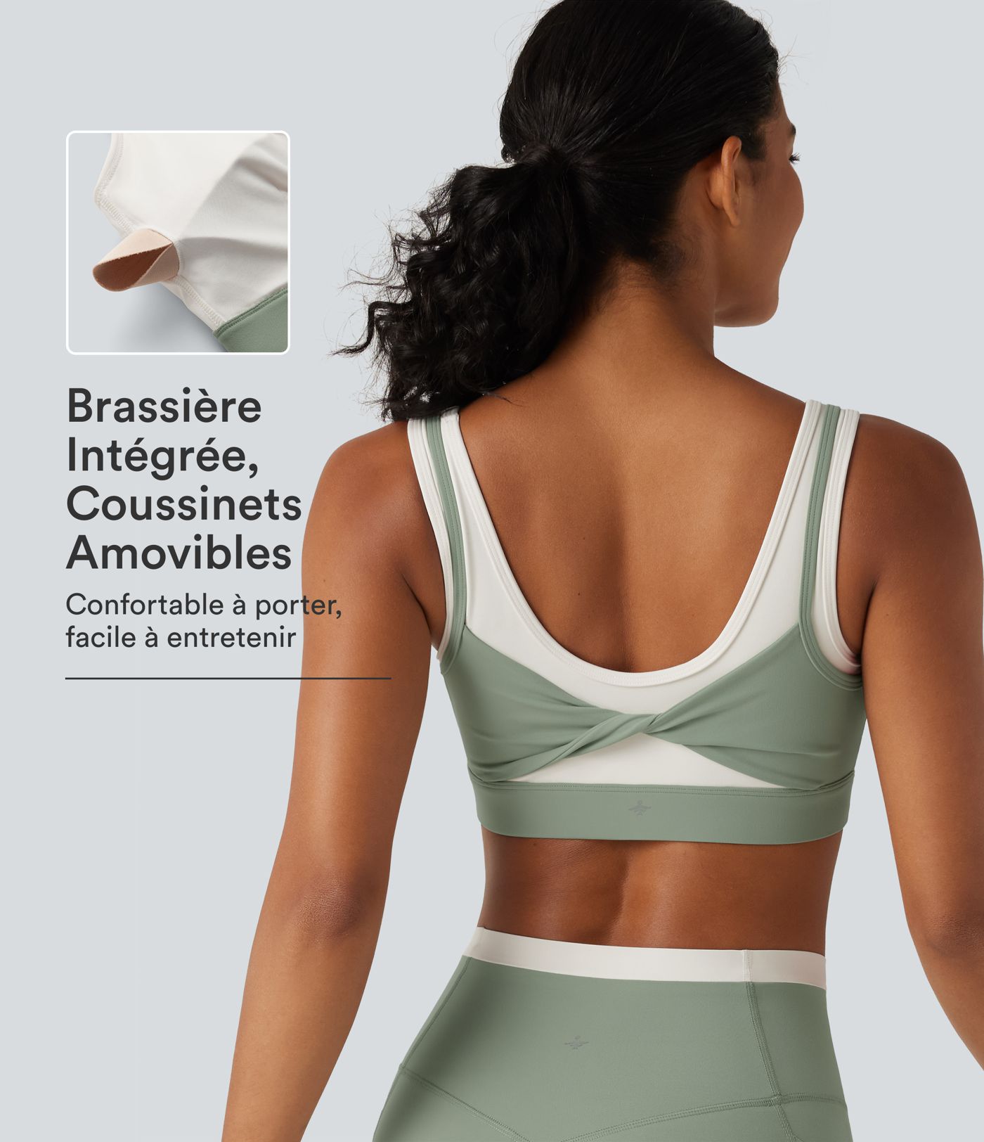 Brassière de yoga Halara UltraSculpt™ maintien moyen à encolure en U, détail torsadé color block et coussinets amovibles