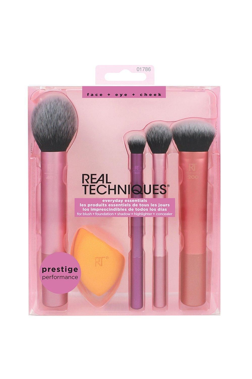 Real Techniques Everyday Essentials