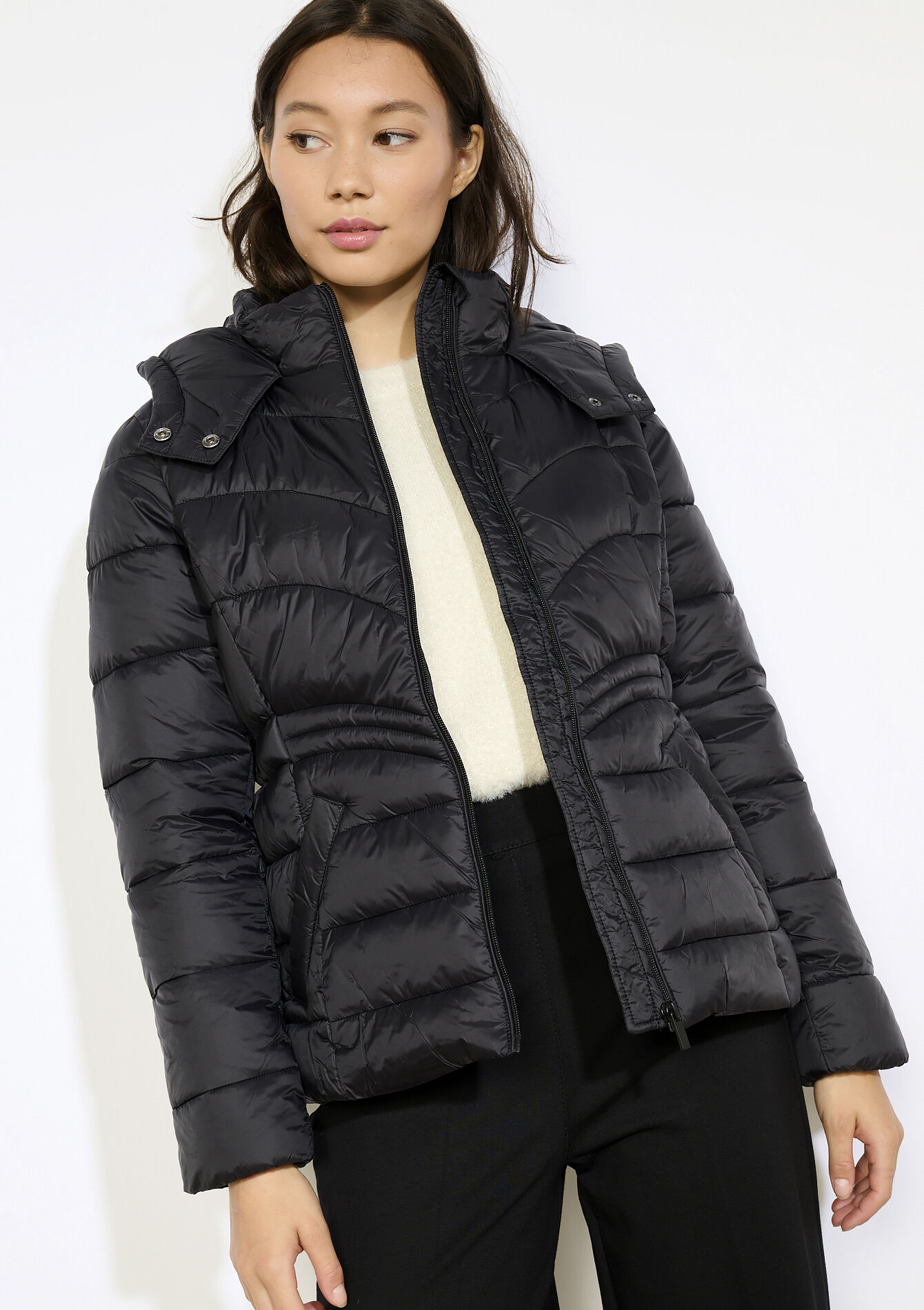 Korte gewatteerde jas