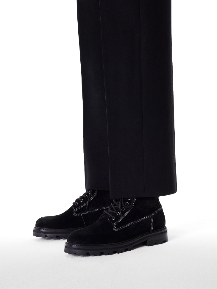 Suede boots with smooth leather insert