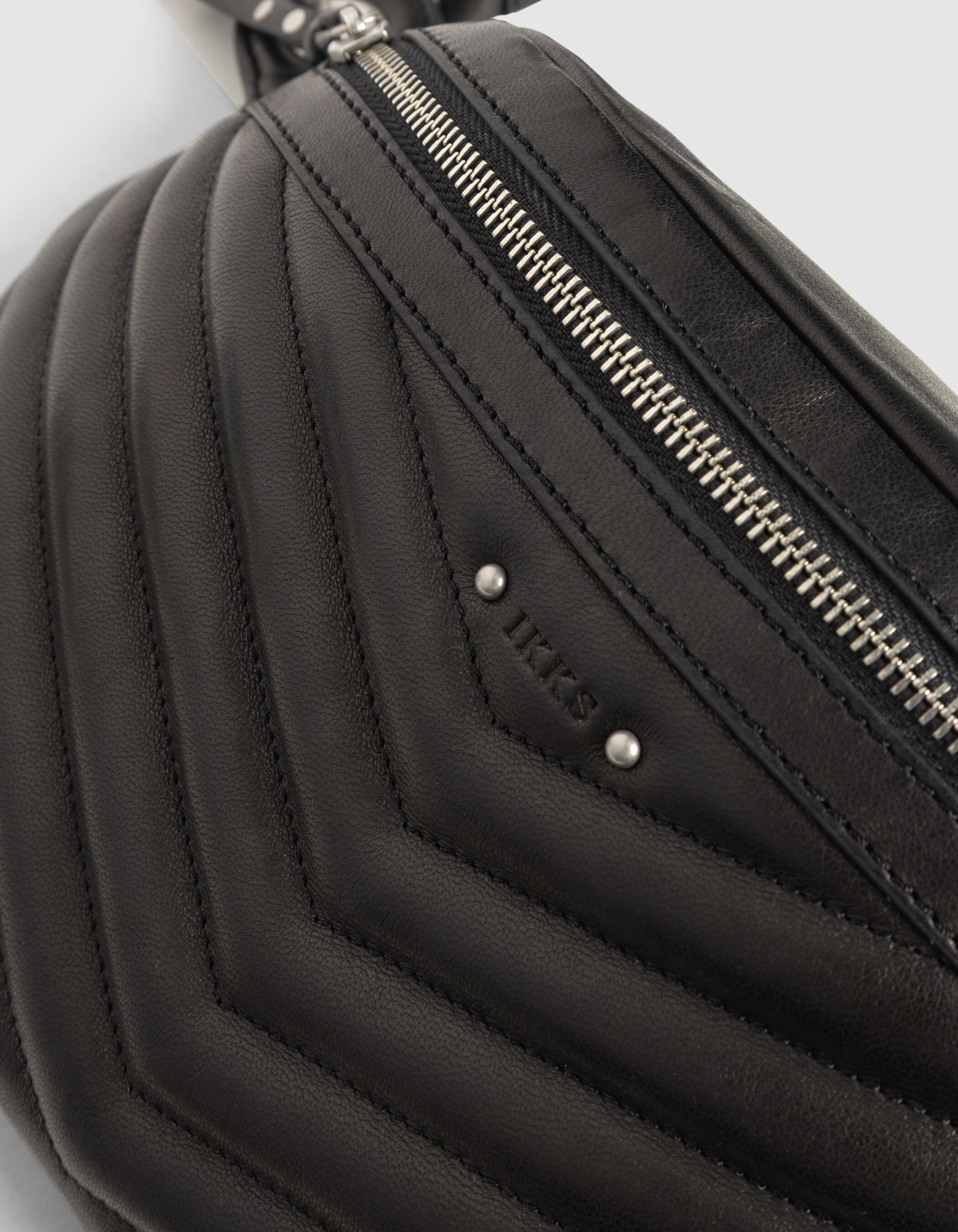 Sac banane 1440 noir cuir matelassé Femme