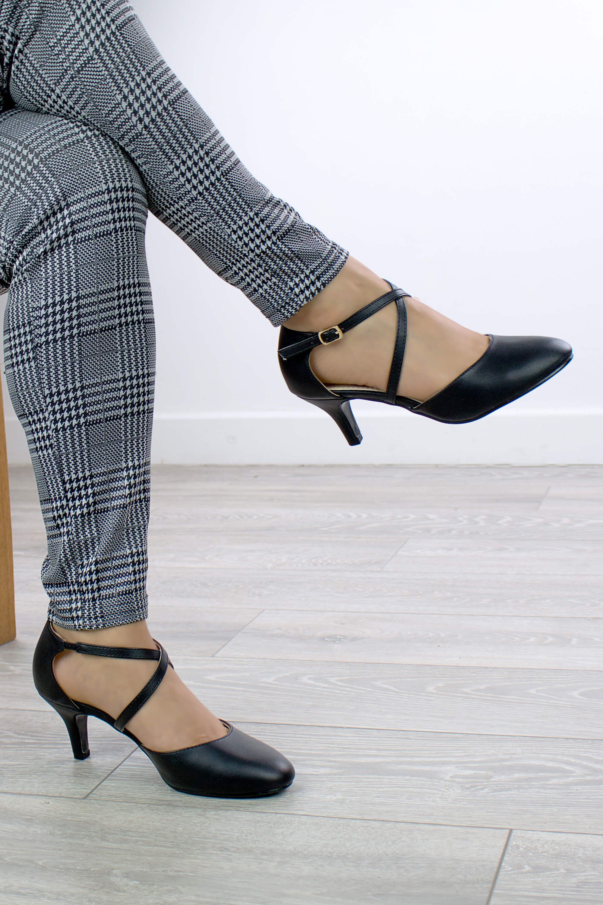 AJVANI High Heel Buckle Crossed Strappy Court Shoes