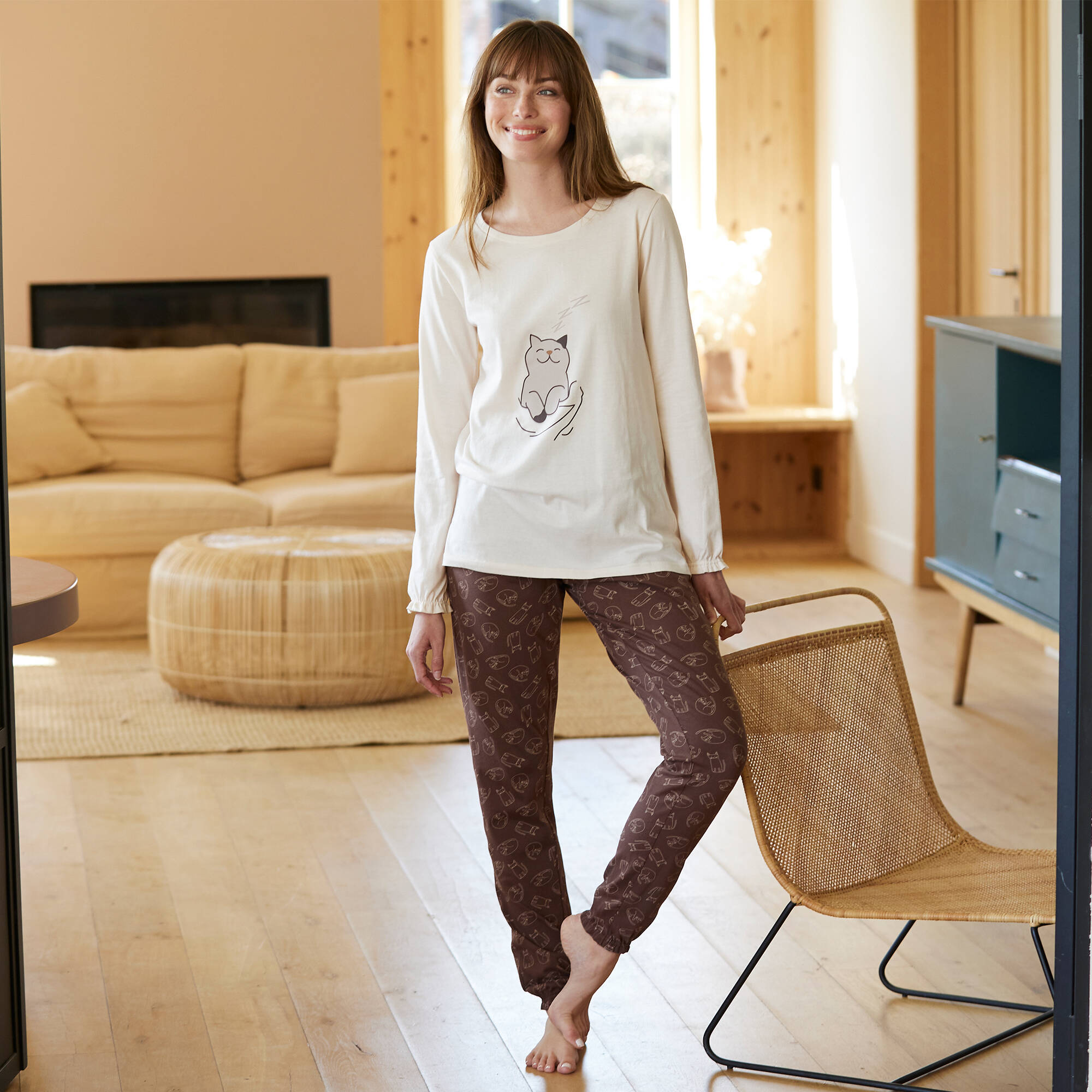 Pyjama motif "chat" manches longues volantées