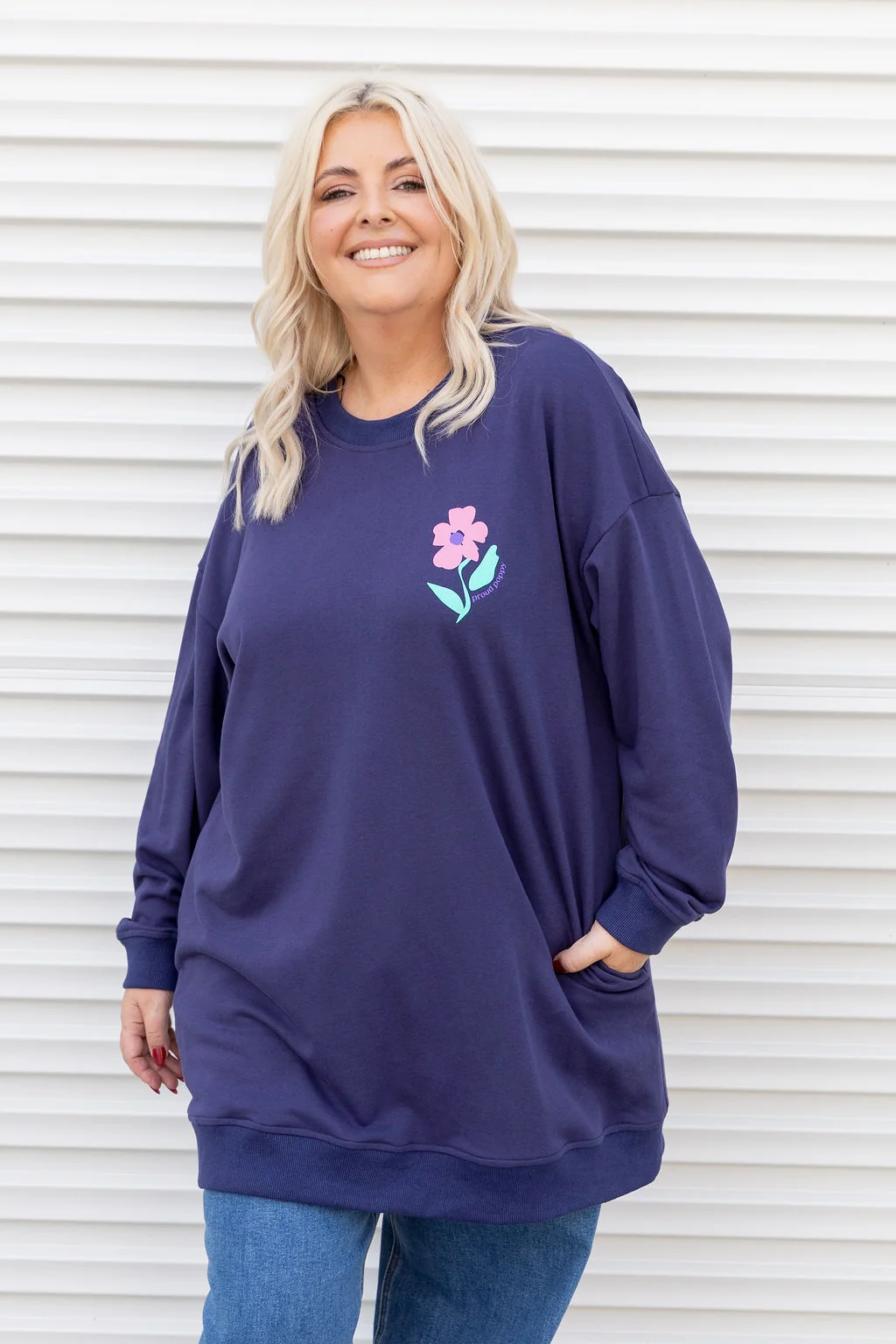 Evan Longline Sweatshirt in Kindness Navy