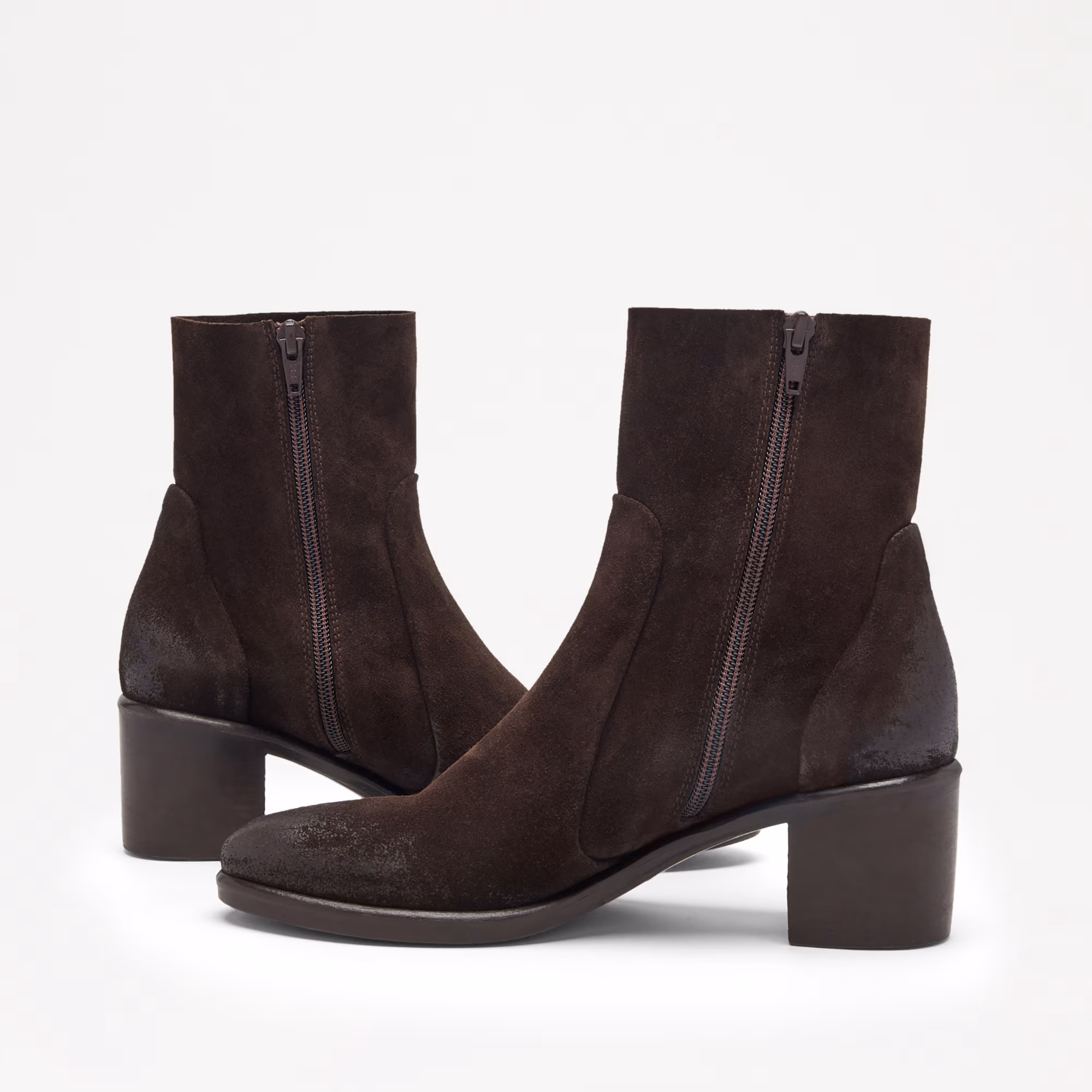 Kicking<br>Slim Ankle Boot