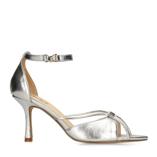 Zilveren sandalen met hak
