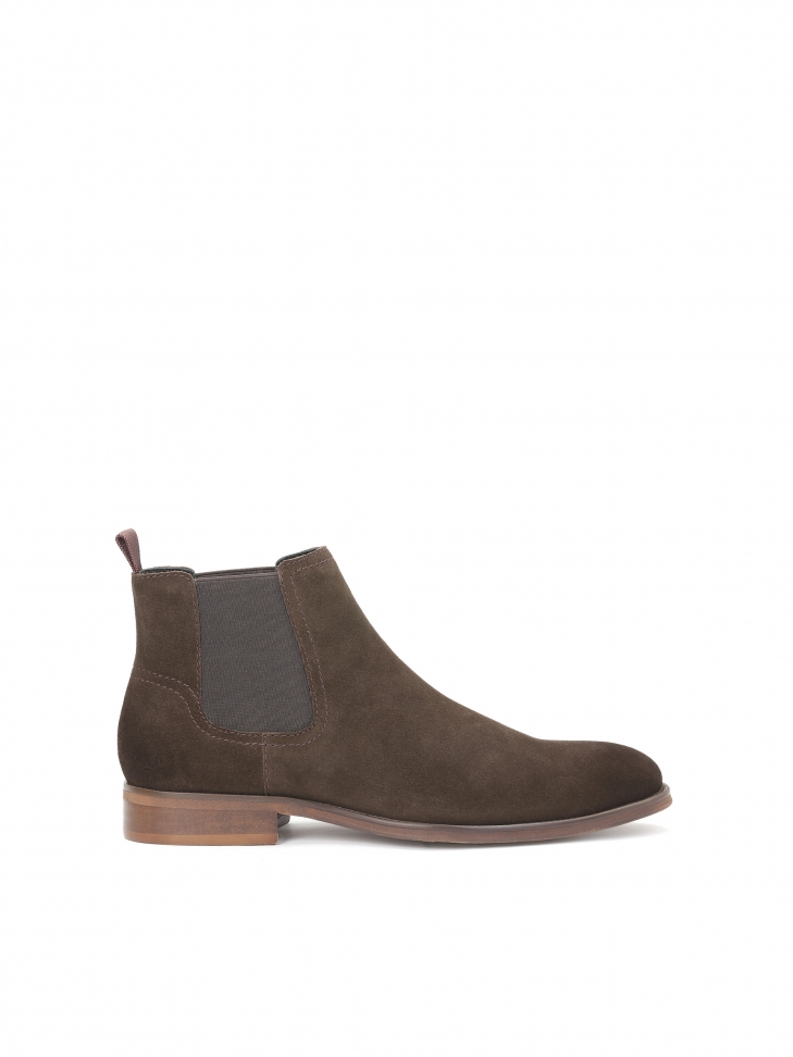 Men's brown Chelsea boots