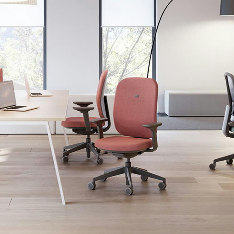 ALAIA T - Chaise de bureau ergonomique en tissu rouge