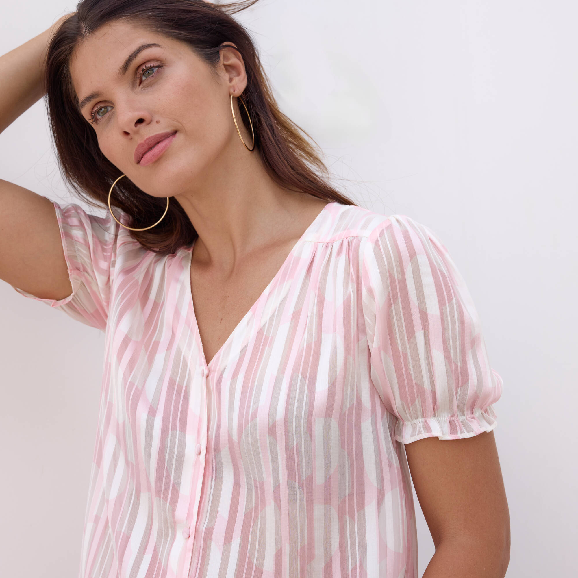 Chemisier manches blousantes imprimé bicolore, voile jacquard