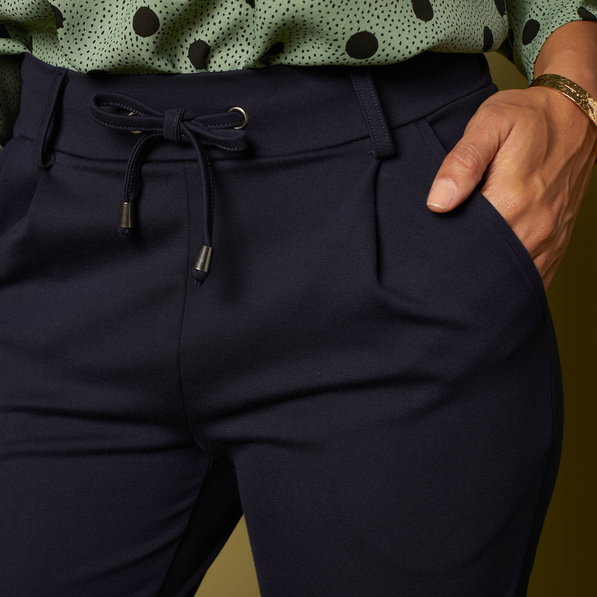 Pantalon chino uni, maille milano
