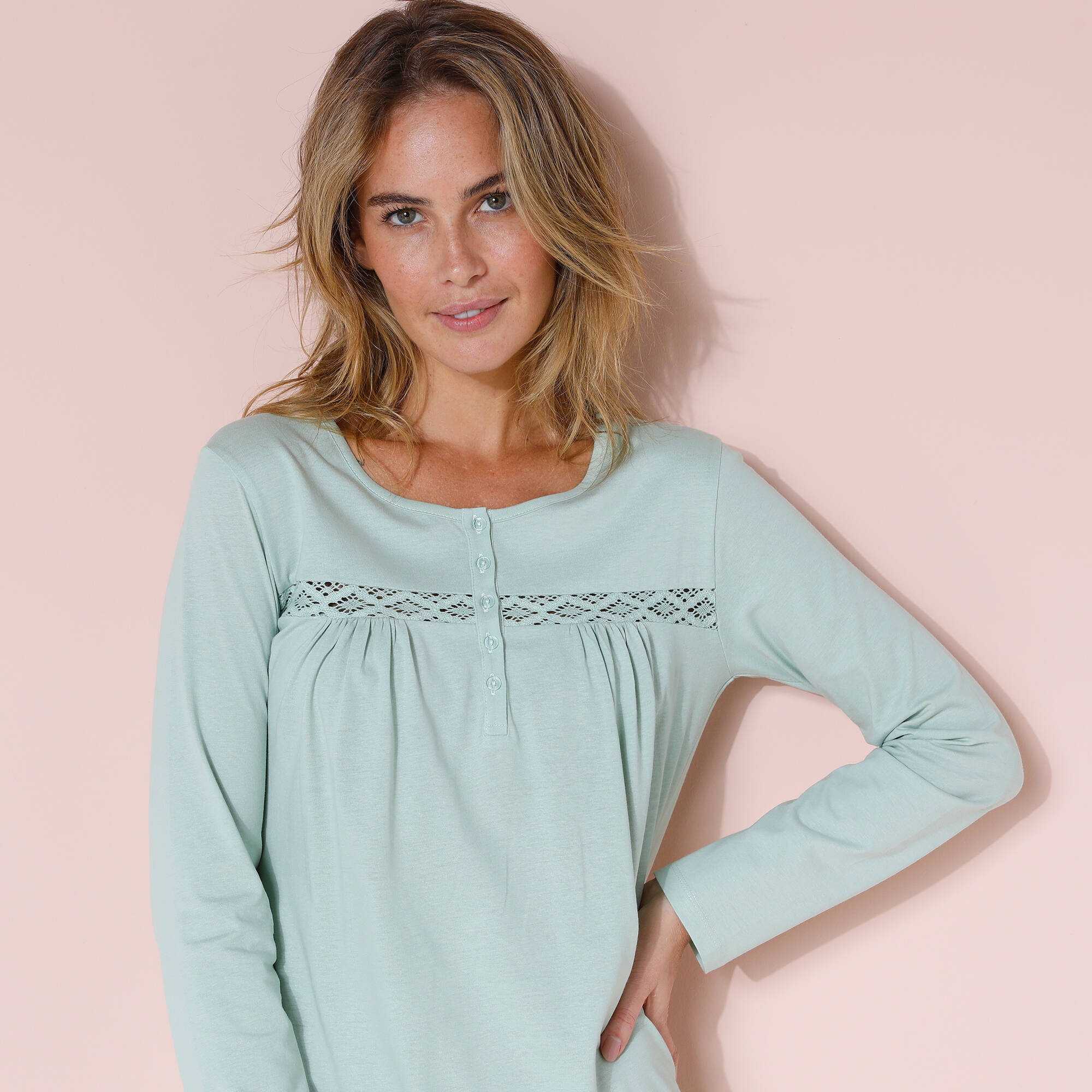 Chemise de nuit longue manches longues unie