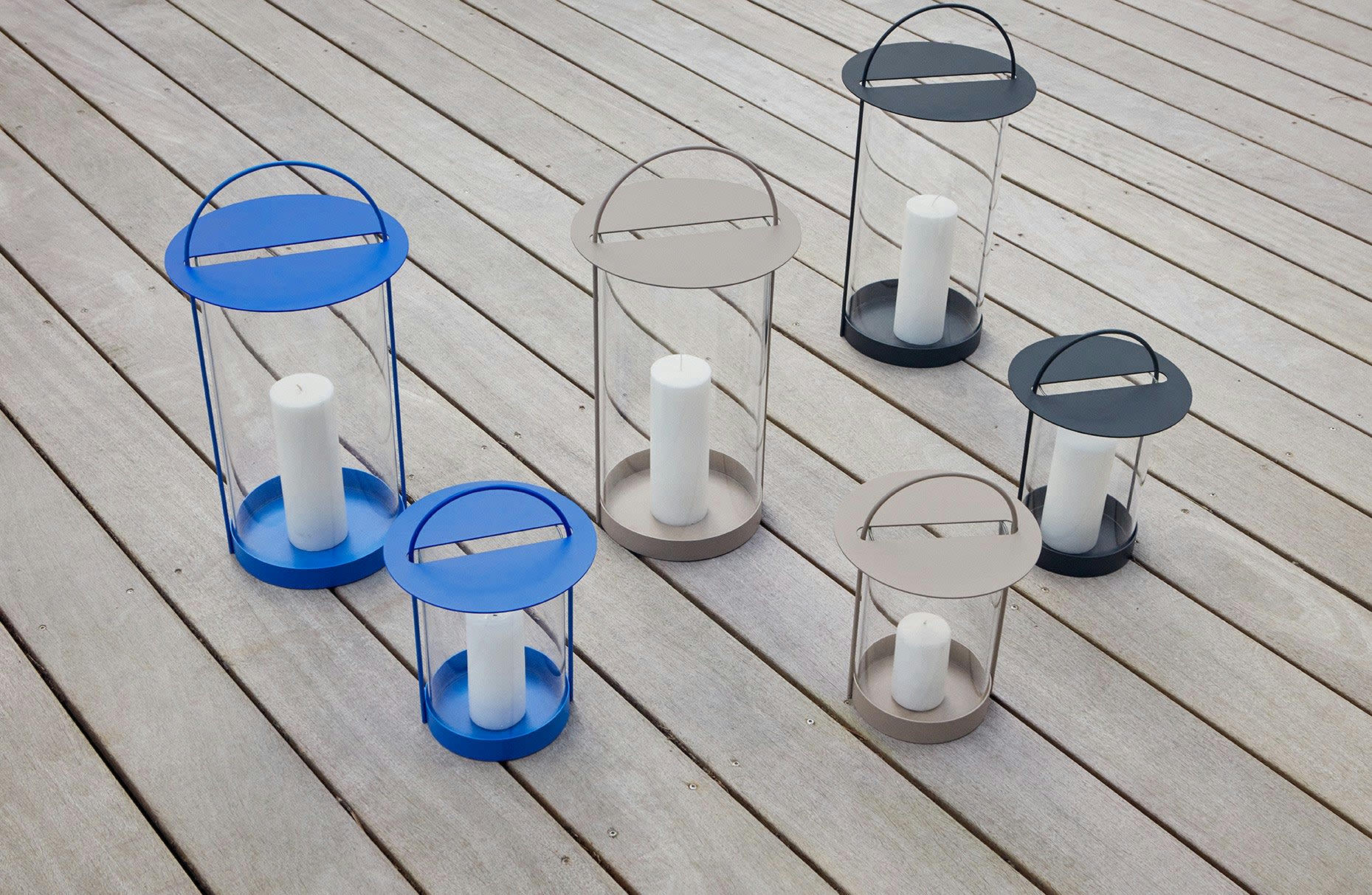 MAKI - Lanterne bleu en métal et en verre Ø20,5xH29cm