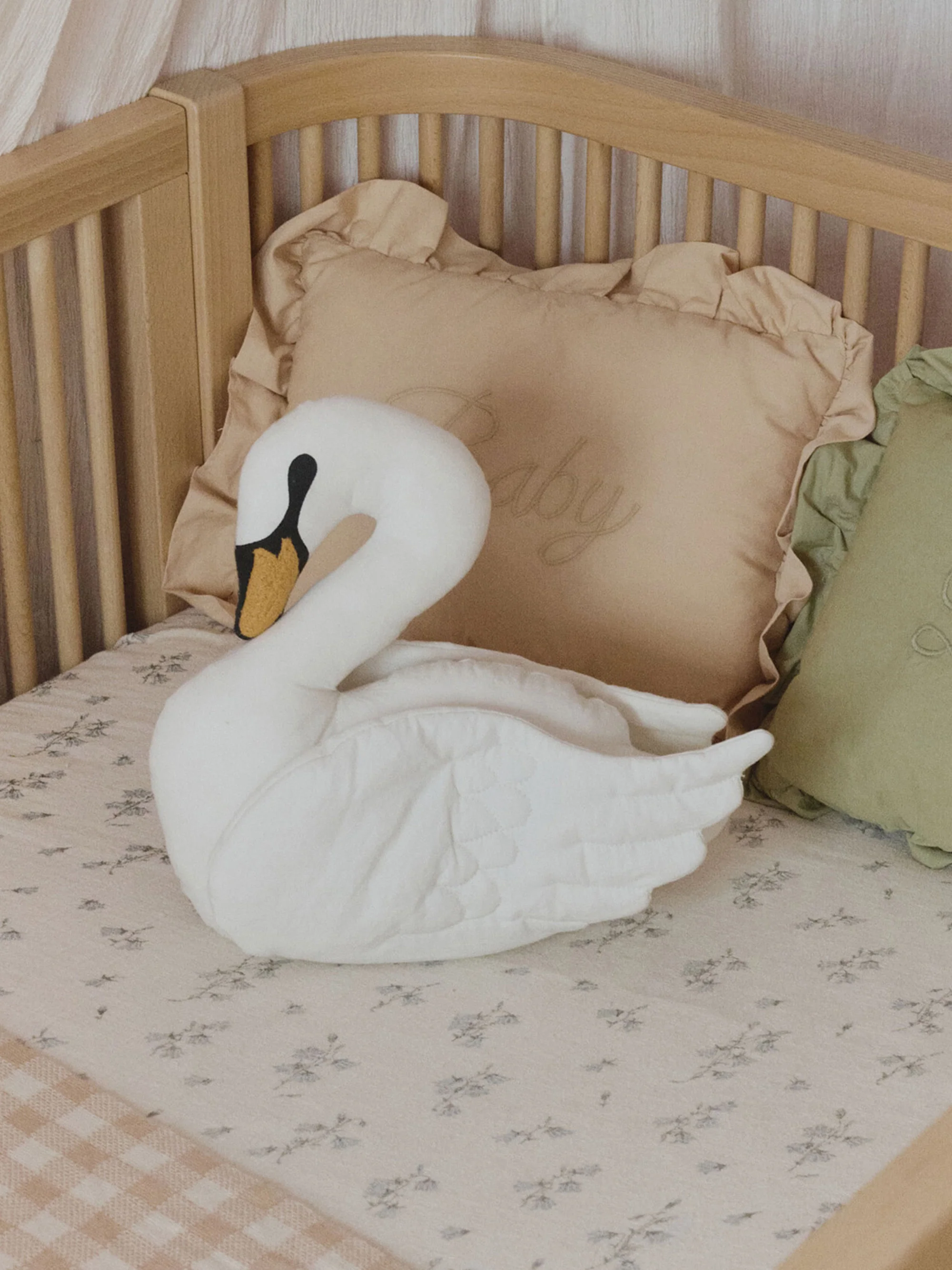 Handgefertigtes Kinder-Kissen Swan Lake