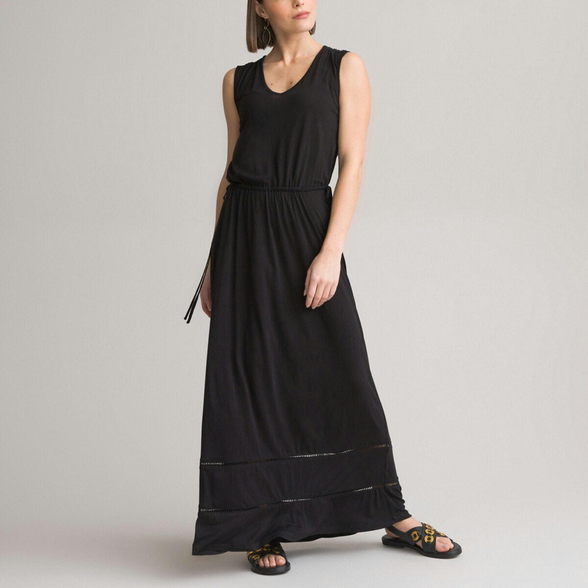 Robe droite, longue, sans manches