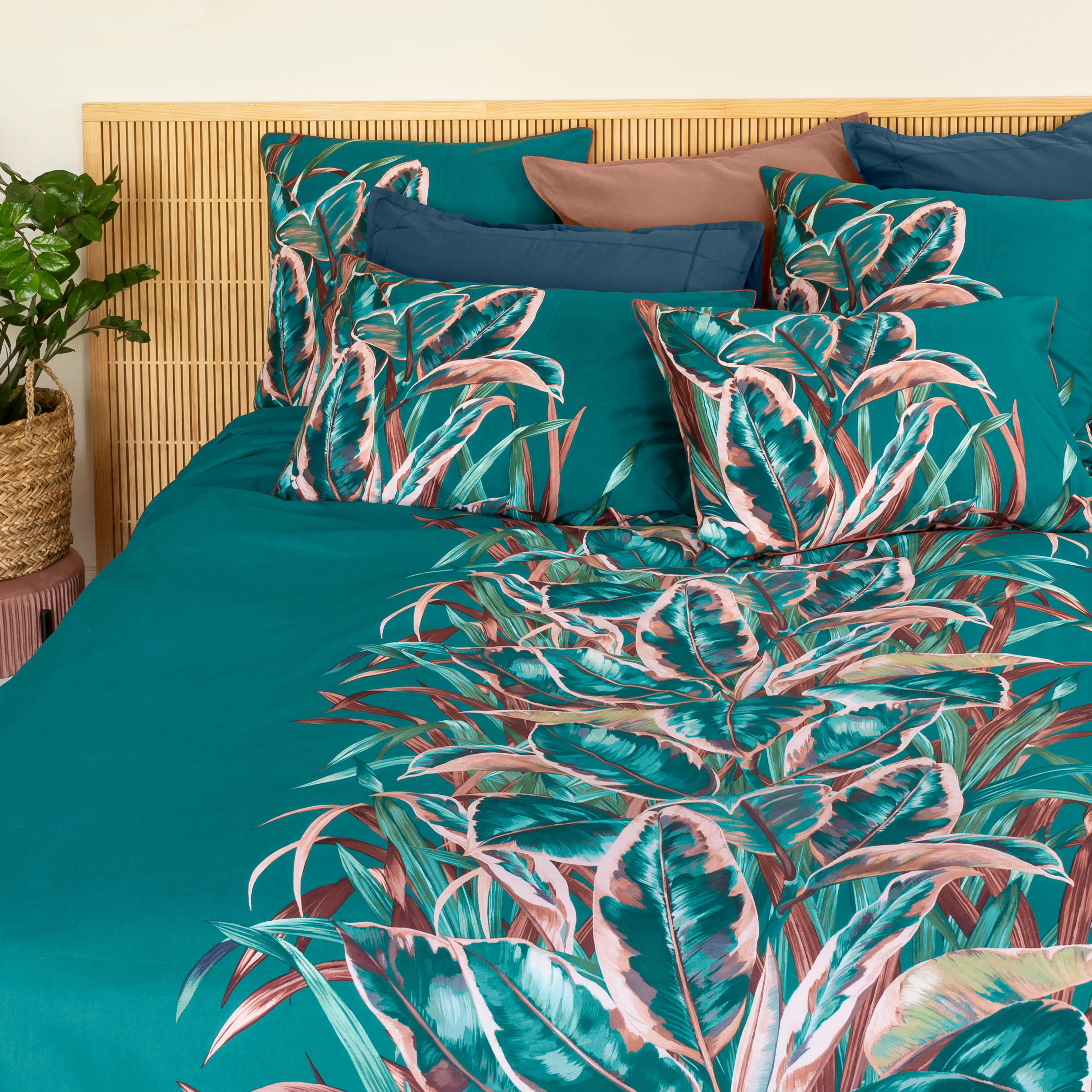 CALATHEA - Taie d'oreiller carrée réversible percale de coton  vert 64x64