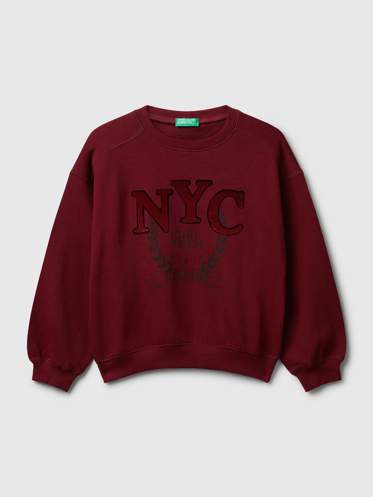 Sweatshirt with sequins