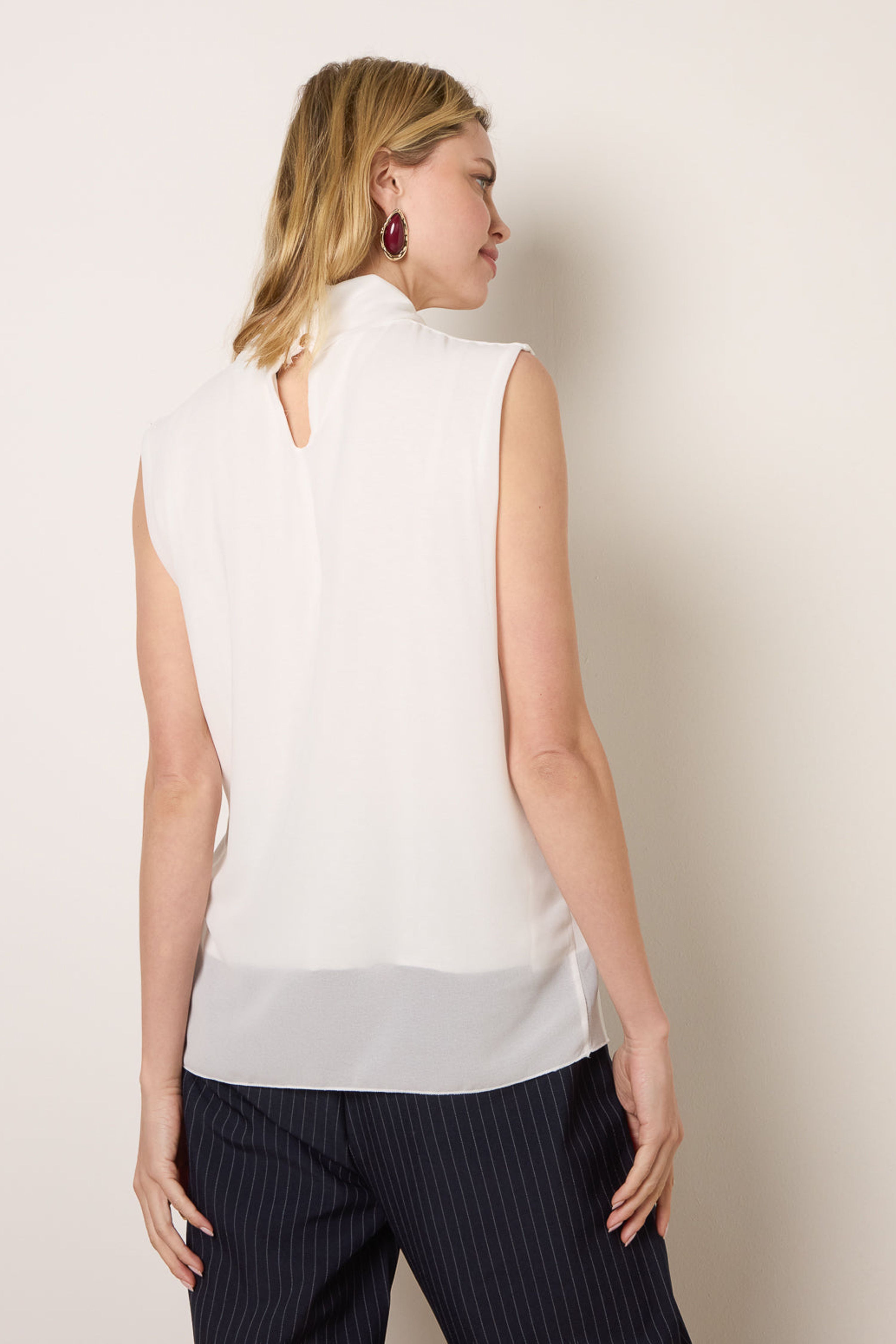 Blue Vanilla Ivory Sleeveless Cowl Tie Front Chiffon Blouse