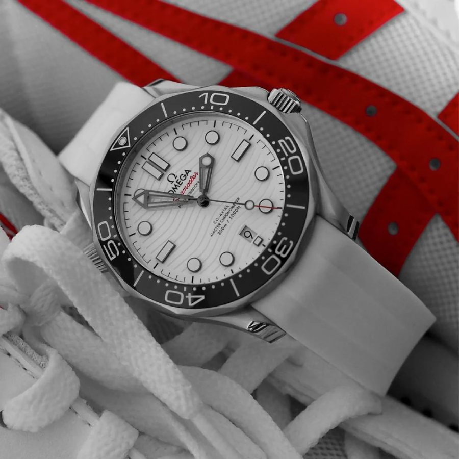 Omega – Seamaster –  Rubber Strap – White