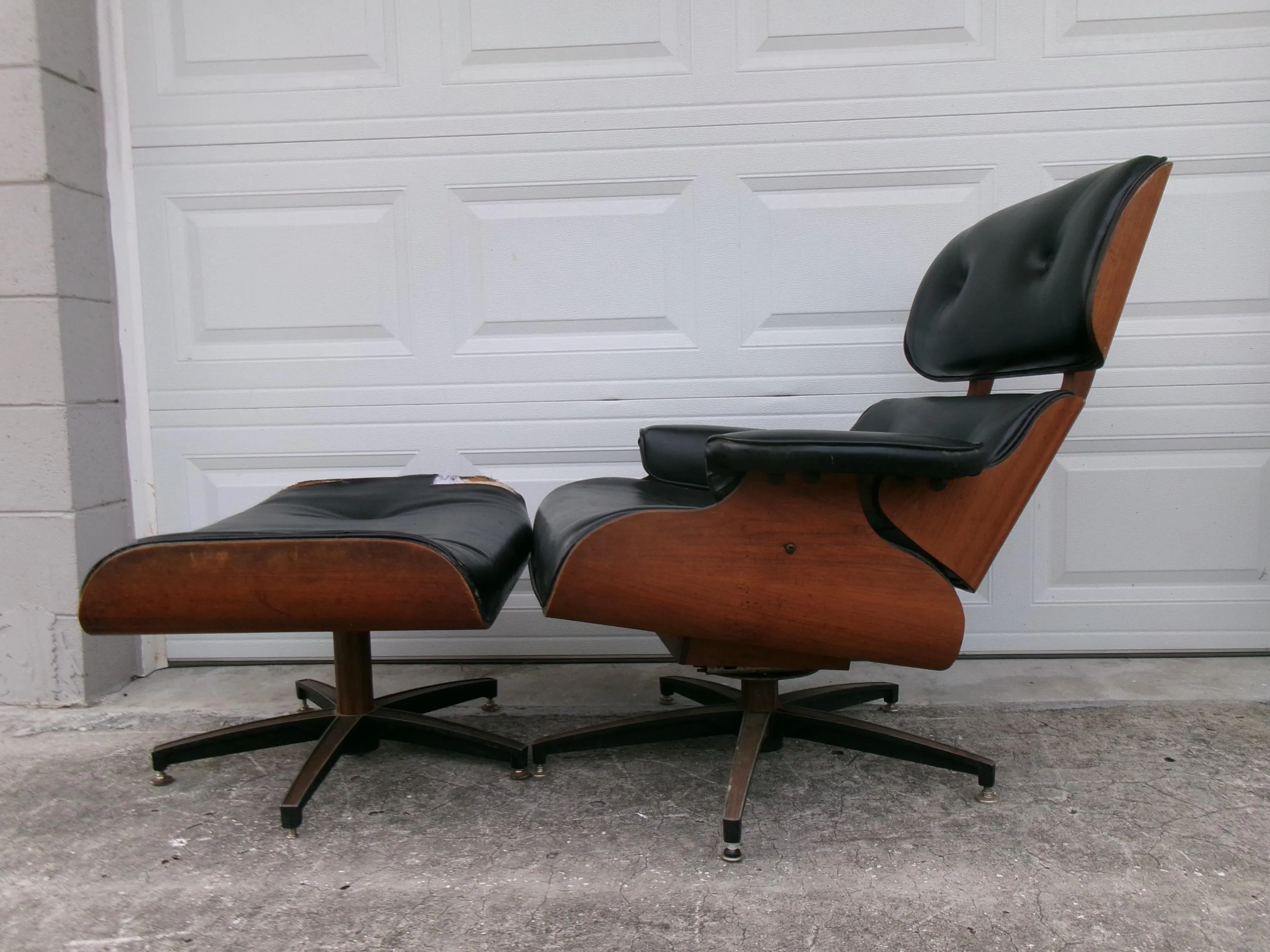 Vintage Iconic Bentwood Lounge Chair + ottoman Charlton Co in the STY Plycraft Selig Frank Doerner Eames Era Mid-century Modern MCM Retro