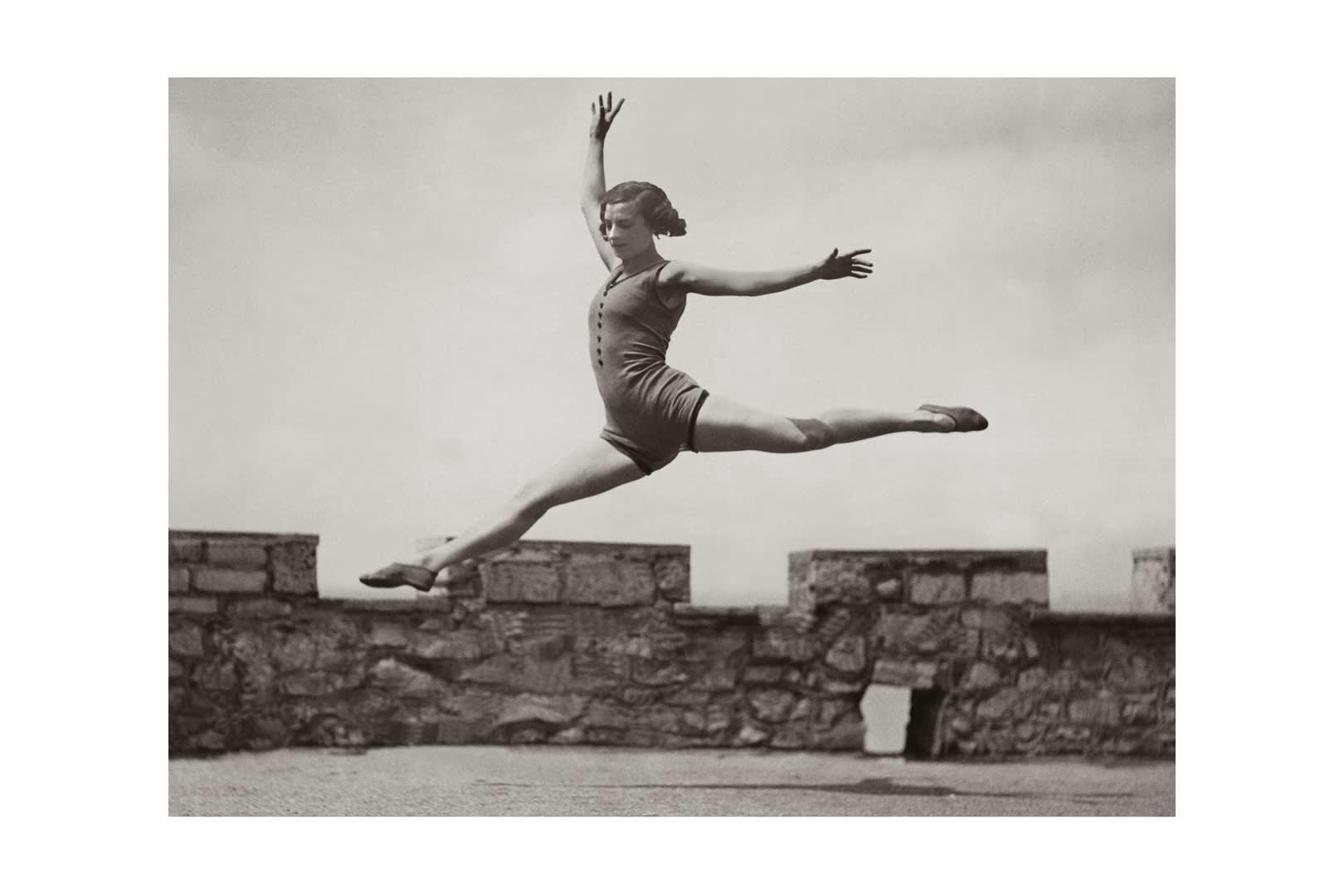 SPORT - Photo ancienne noir et blanc danse n°01 cadre noir 60x90cm