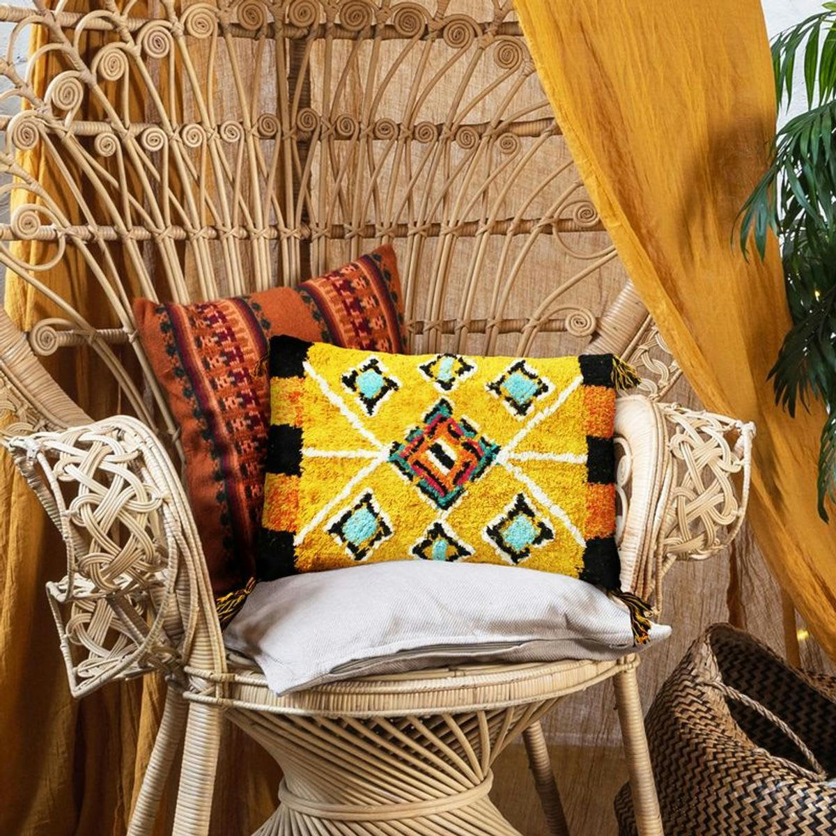 BERBERE - Coussin 100 % coton esprit berbère jaune 30x50