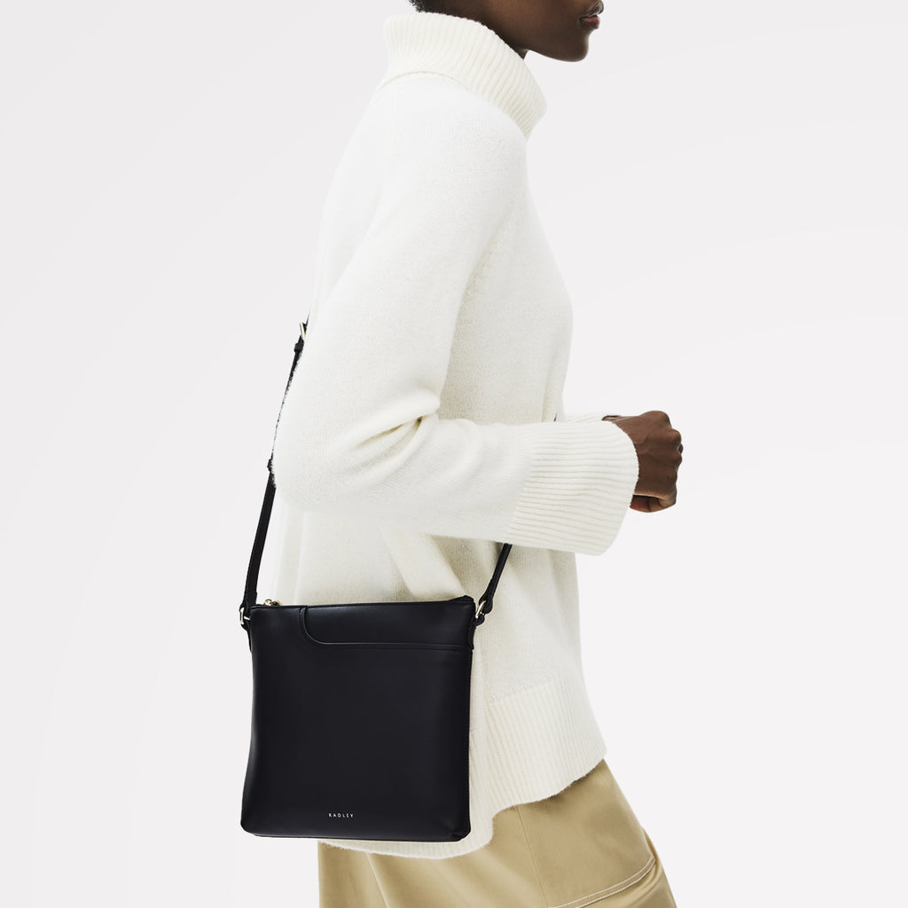 Pockets - Small Ziptop North-South Cross Body Bag