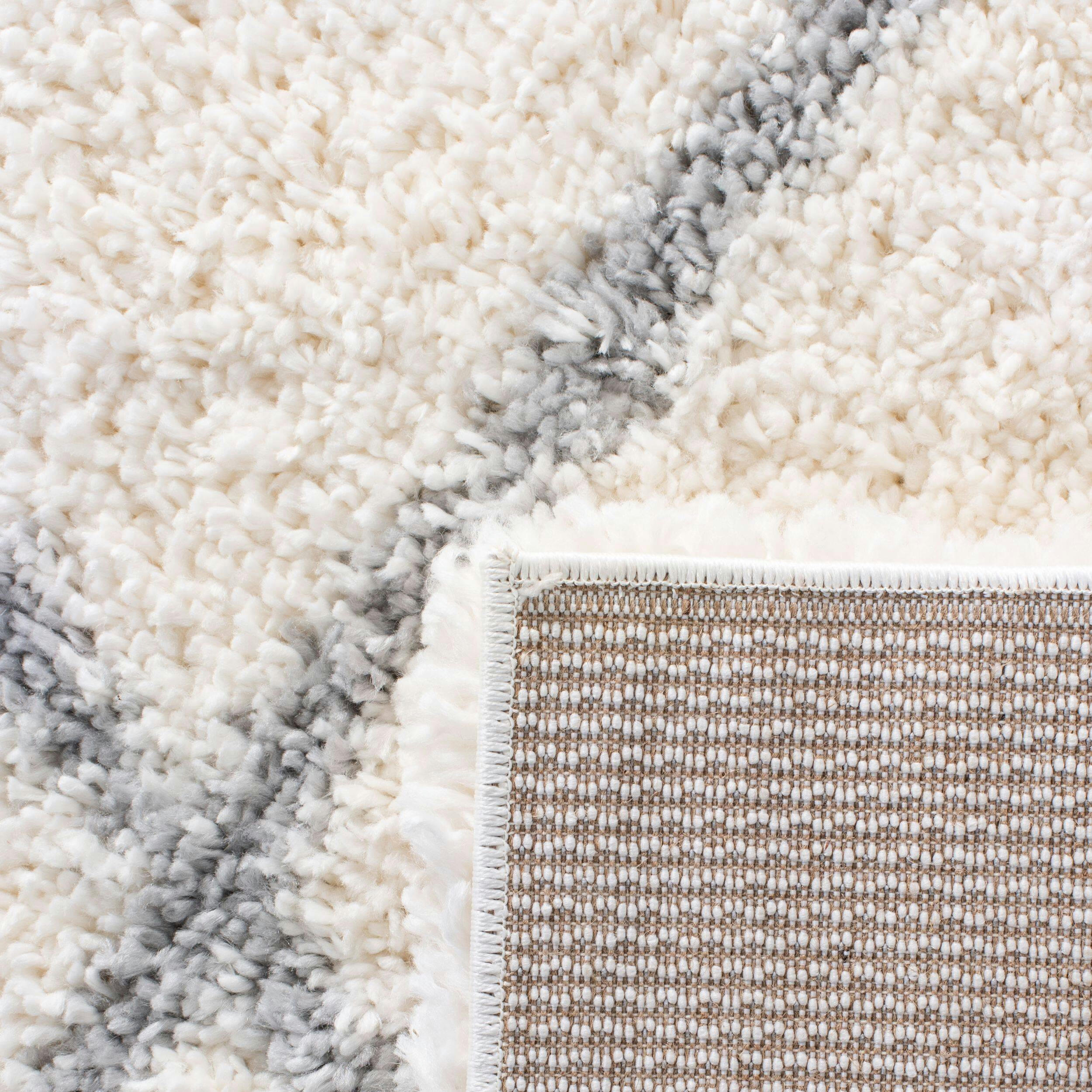 Safavieh Fontana Shag 815 Rug, Cream/Grey