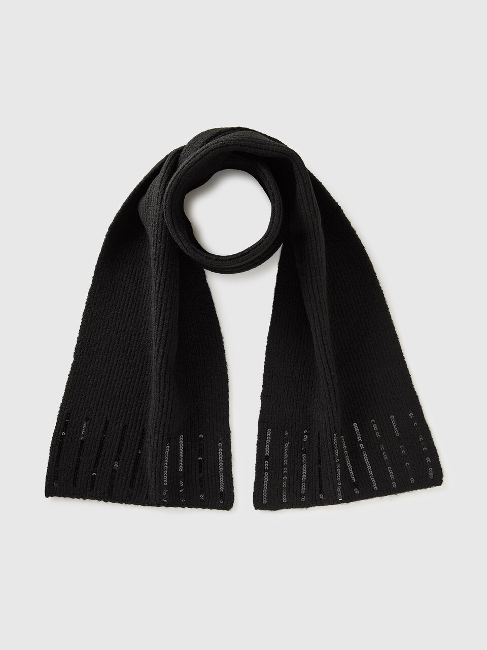 Scarf with sequins