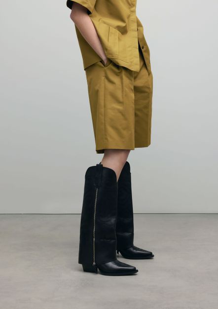 Zwarte leren cowboylaarzen met sierstiksels