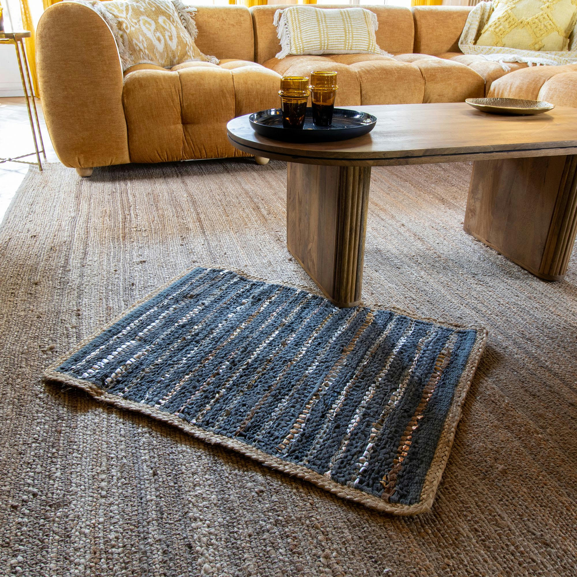 ASMA - Tapis en cuir, jute et coton bleu et argenté 60x80cm