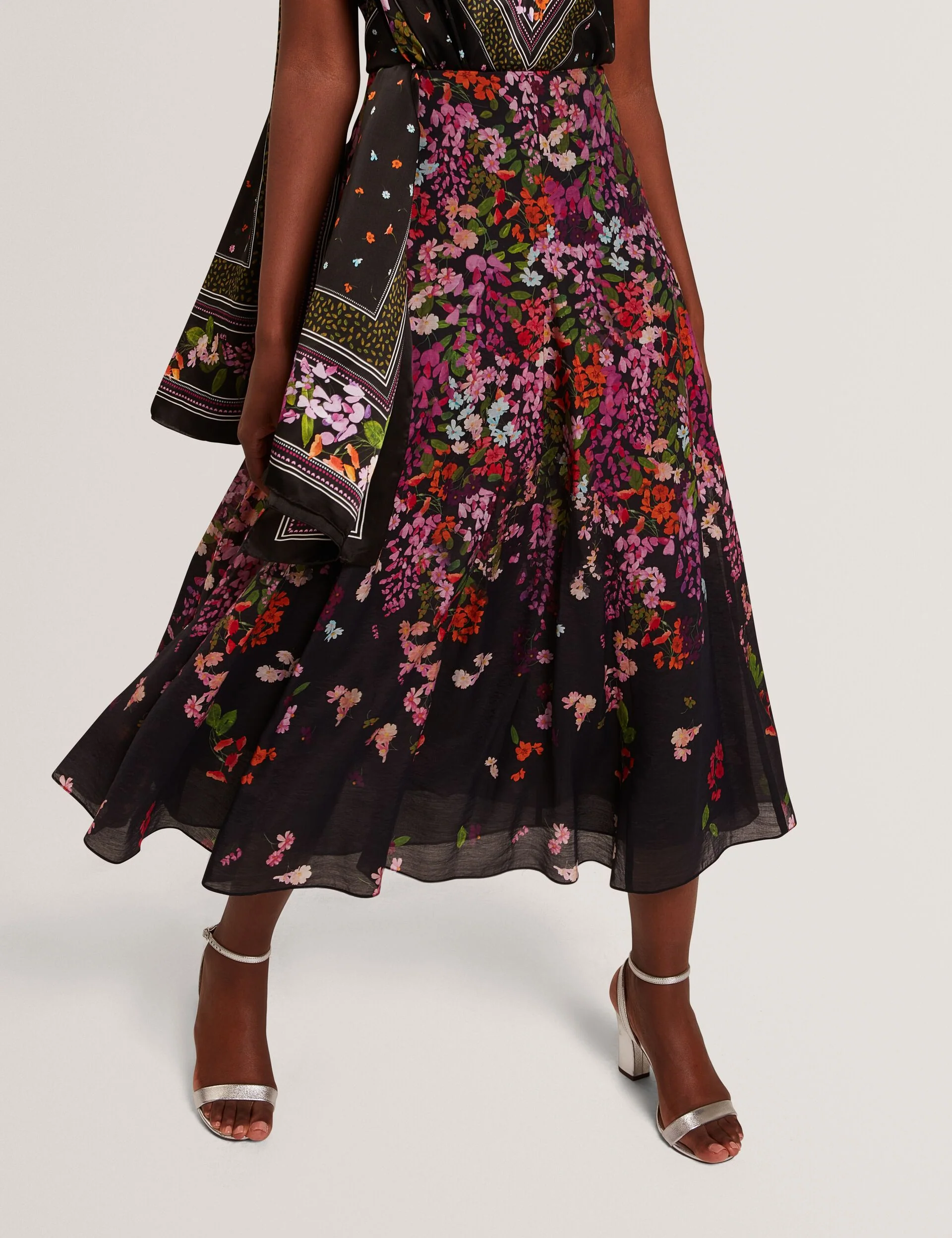 AZHA | BLACK