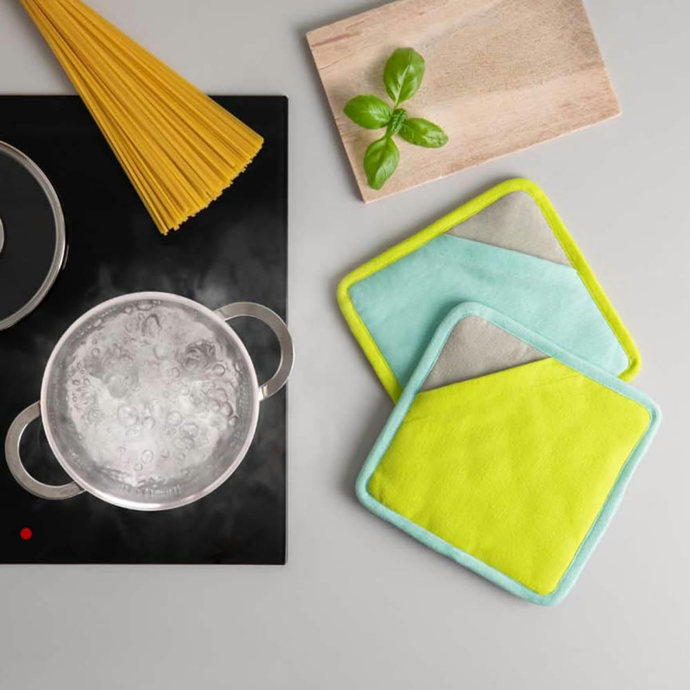 - Set de 2 maniques en tissu coton bleu