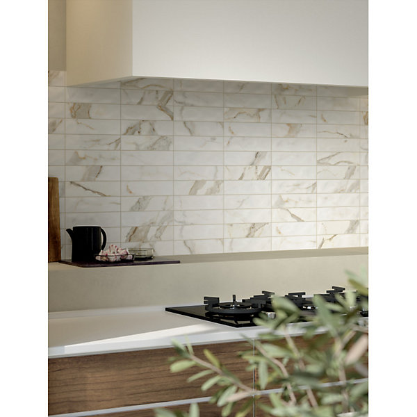 Carrelage sol / mur rectangulaire effet marbre beige mate 6x24 cm SCULTOREA calacatta oro fino miniature J476